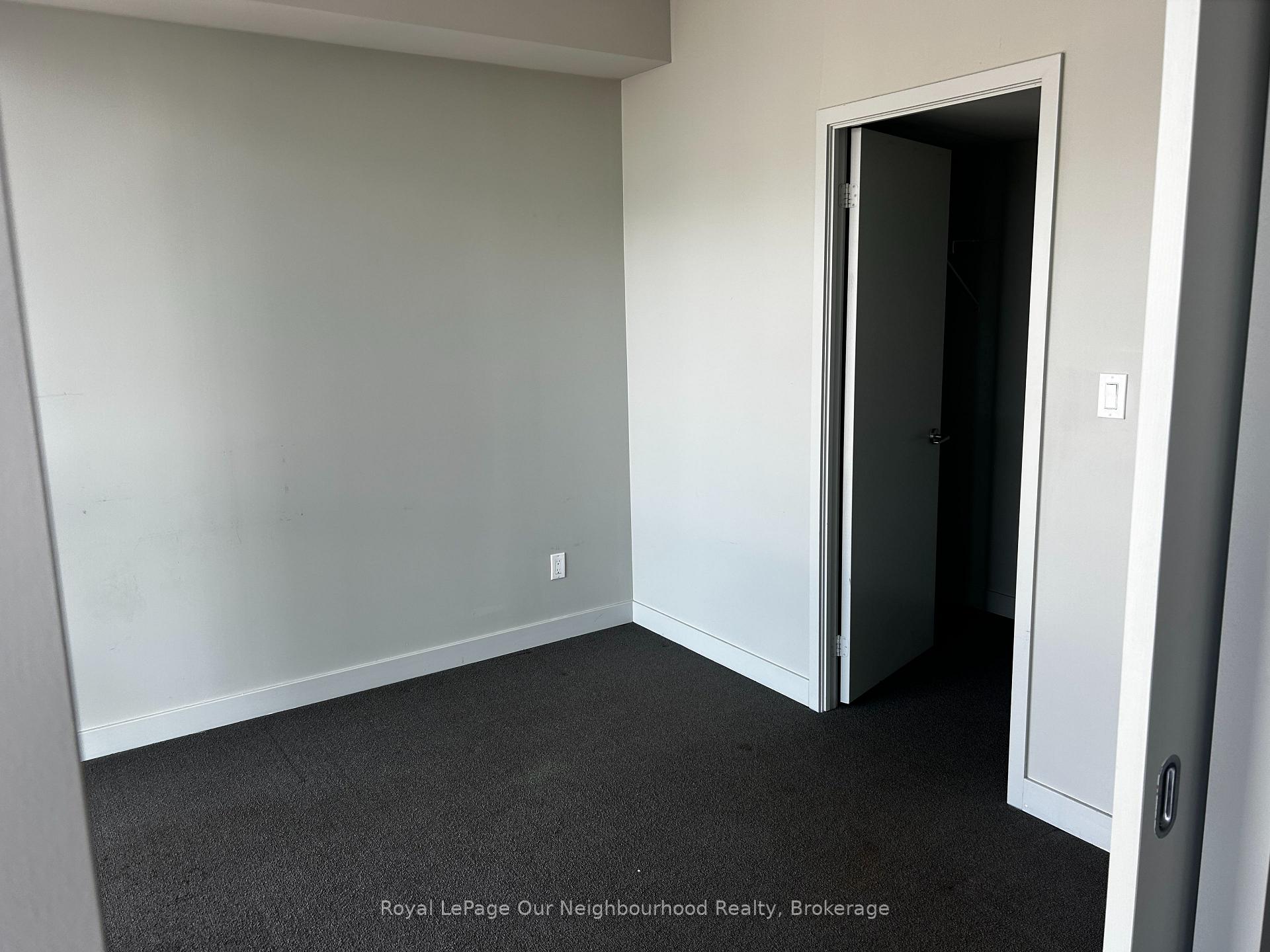 Photo 11 of Unit 2106, 126 Simcoe Street, Toronto, Waterfront Communities — HOMEH