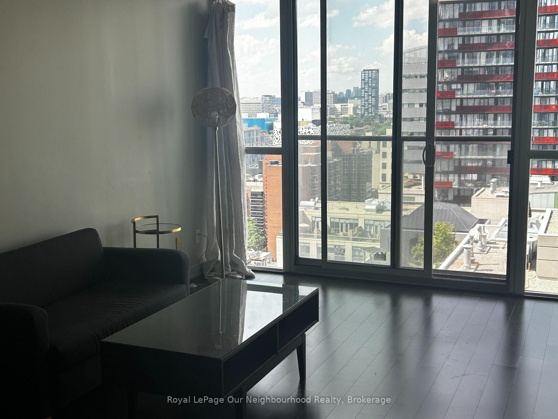 Photo 12 of Unit 2106, 126 Simcoe Street, Toronto, Waterfront Communities — HOMEH