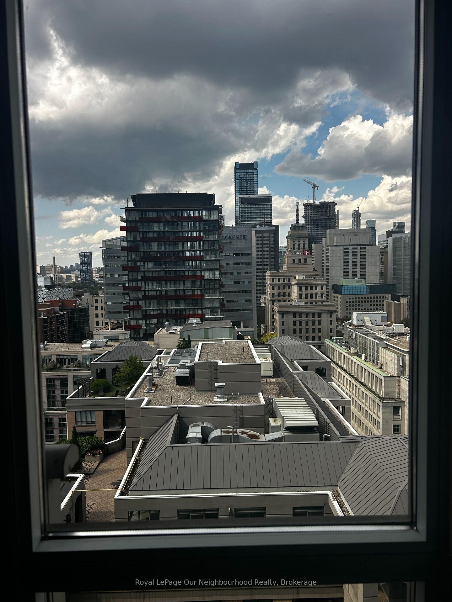 Photo 18 of Unit 2106, 126 Simcoe Street, Toronto, Waterfront Communities — HOMEH
