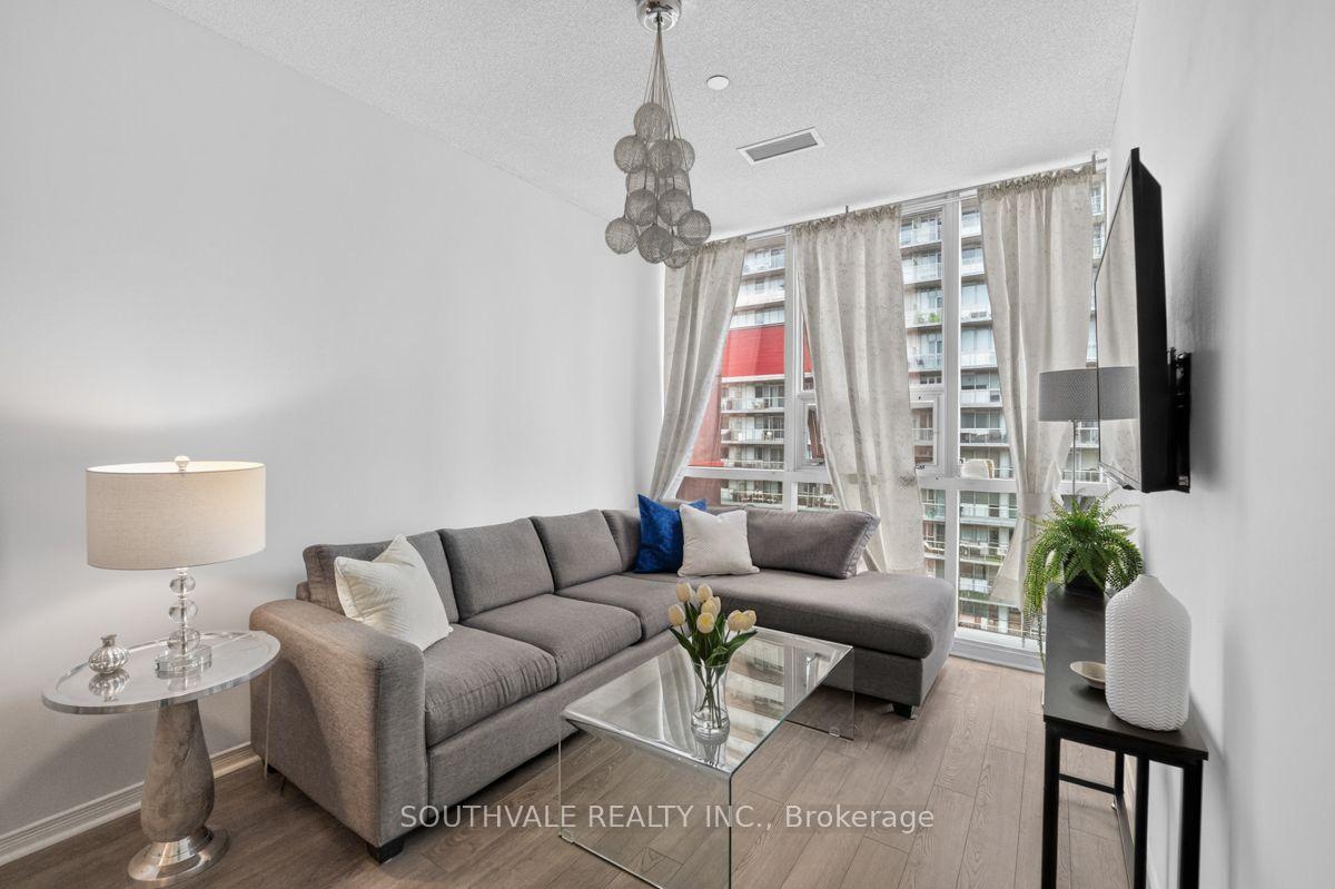 Photo 14 of Unit 1107, 393 King St. W, Toronto, Waterfront Communities — HOMEH