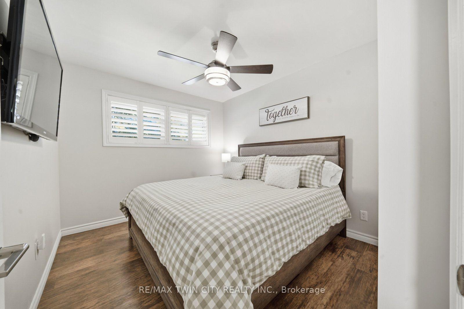 Photo 13 of 45 Wayne Drive, Brantford, Fairview/Greenbrier — HOMEH