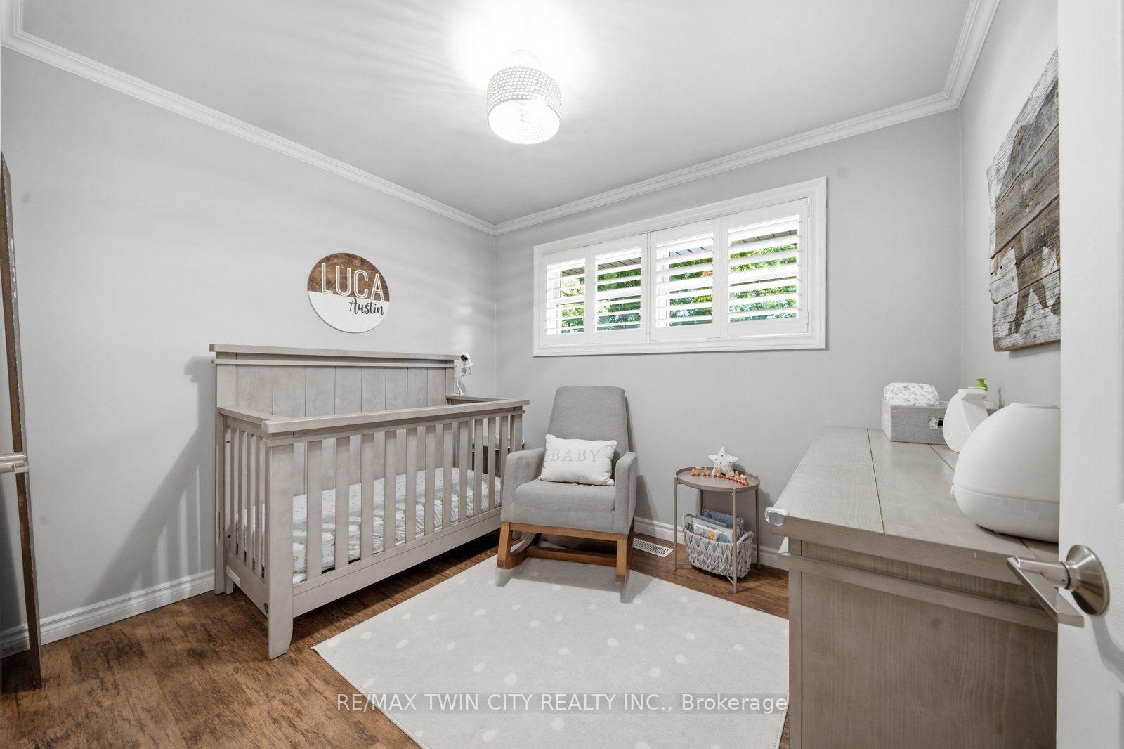 Photo 15 of 45 Wayne Drive, Brantford, Fairview/Greenbrier — HOMEH