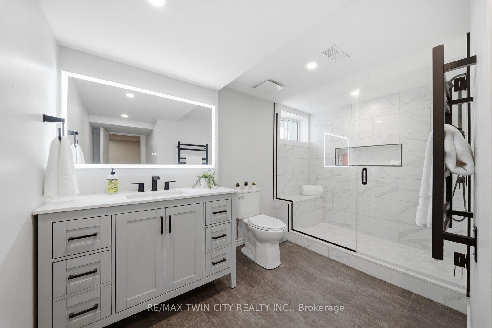 Photo 24 of 45 Wayne Drive, Brantford, Fairview/Greenbrier — HOMEH