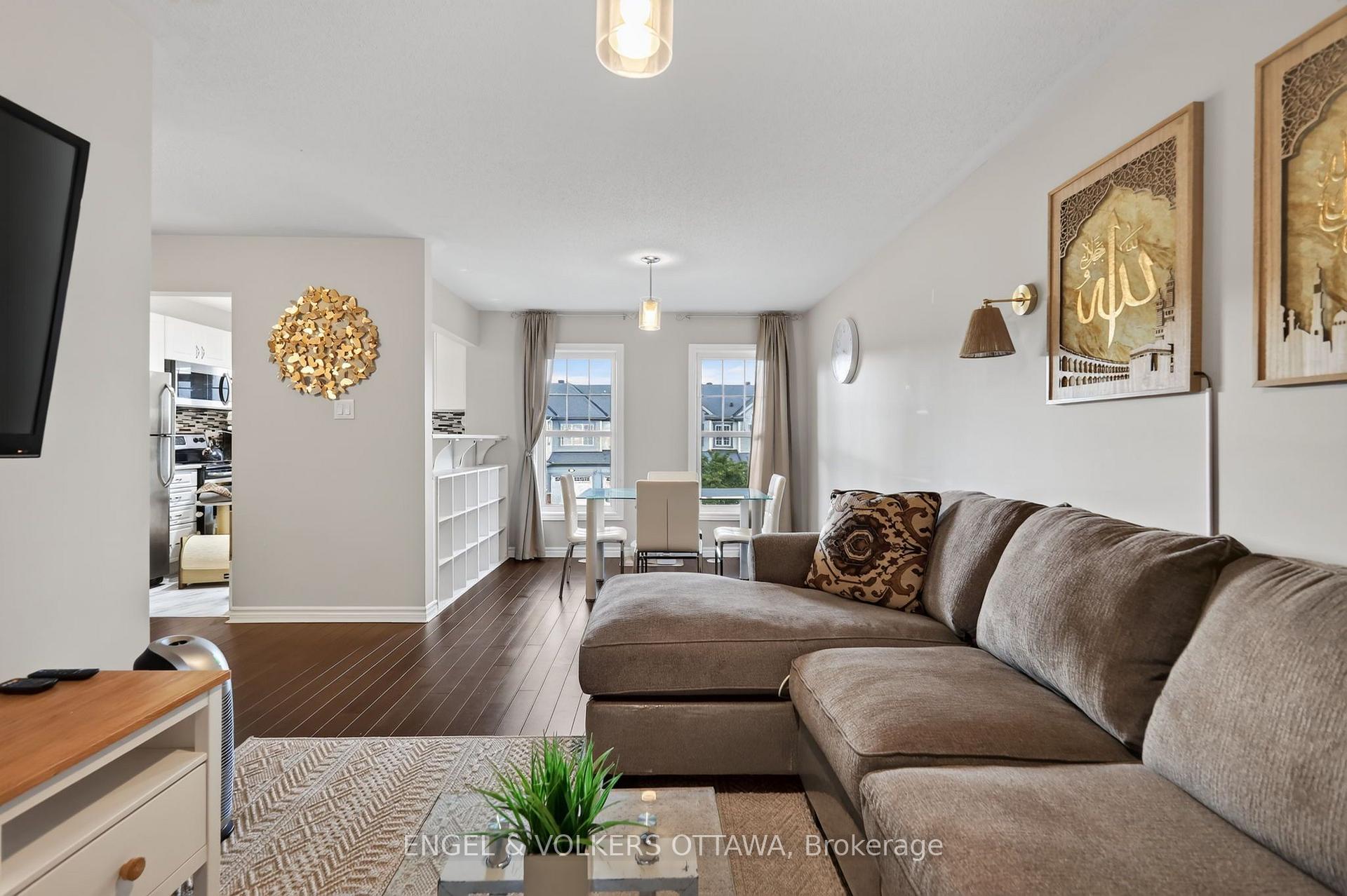 Photo 8 of 380 Sweet Grass Circle, Ottawa, Barrhaven - Half Moon Bay — HOMEH