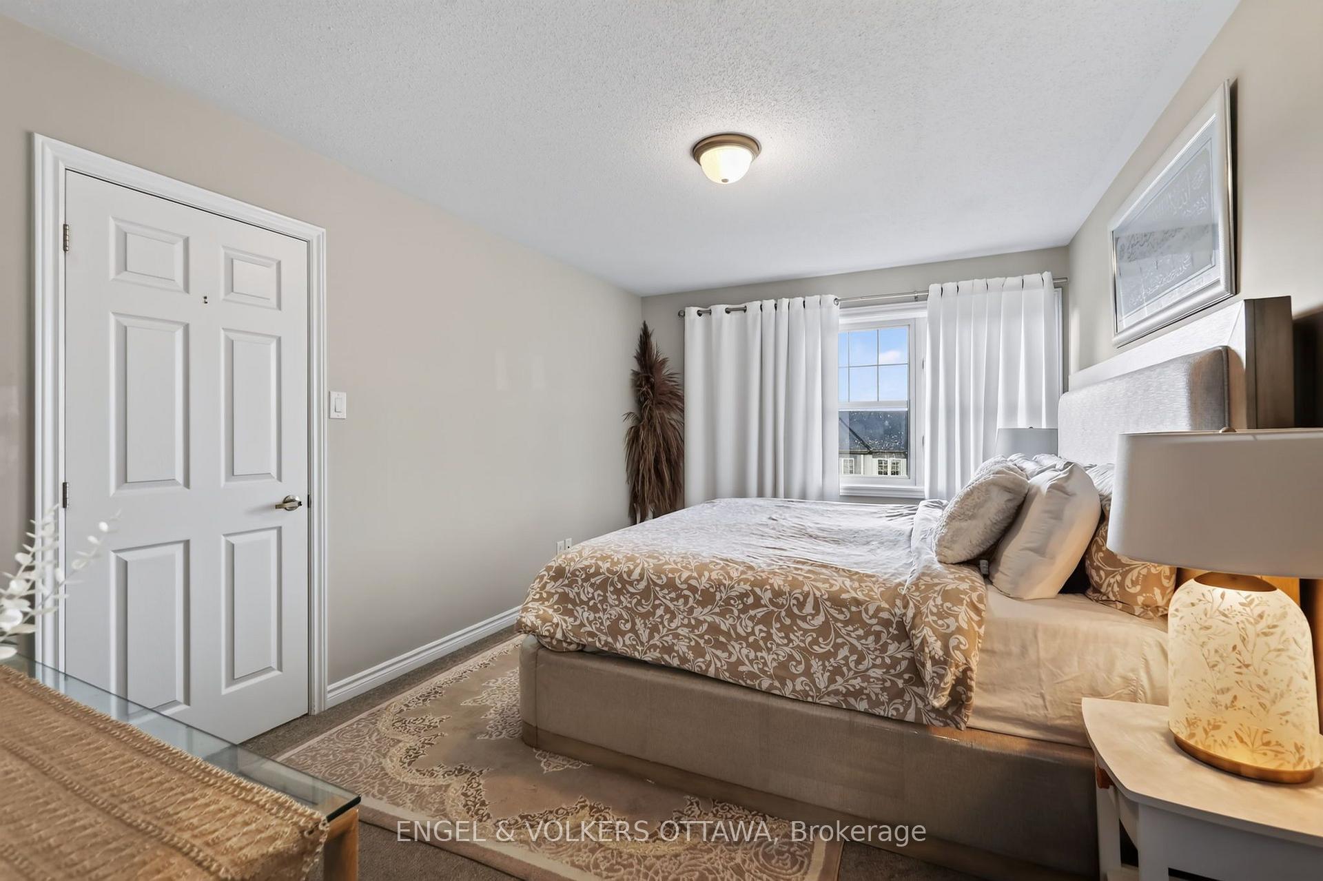 Photo 17 of 380 Sweet Grass Circle, Ottawa, Barrhaven - Half Moon Bay — HOMEH