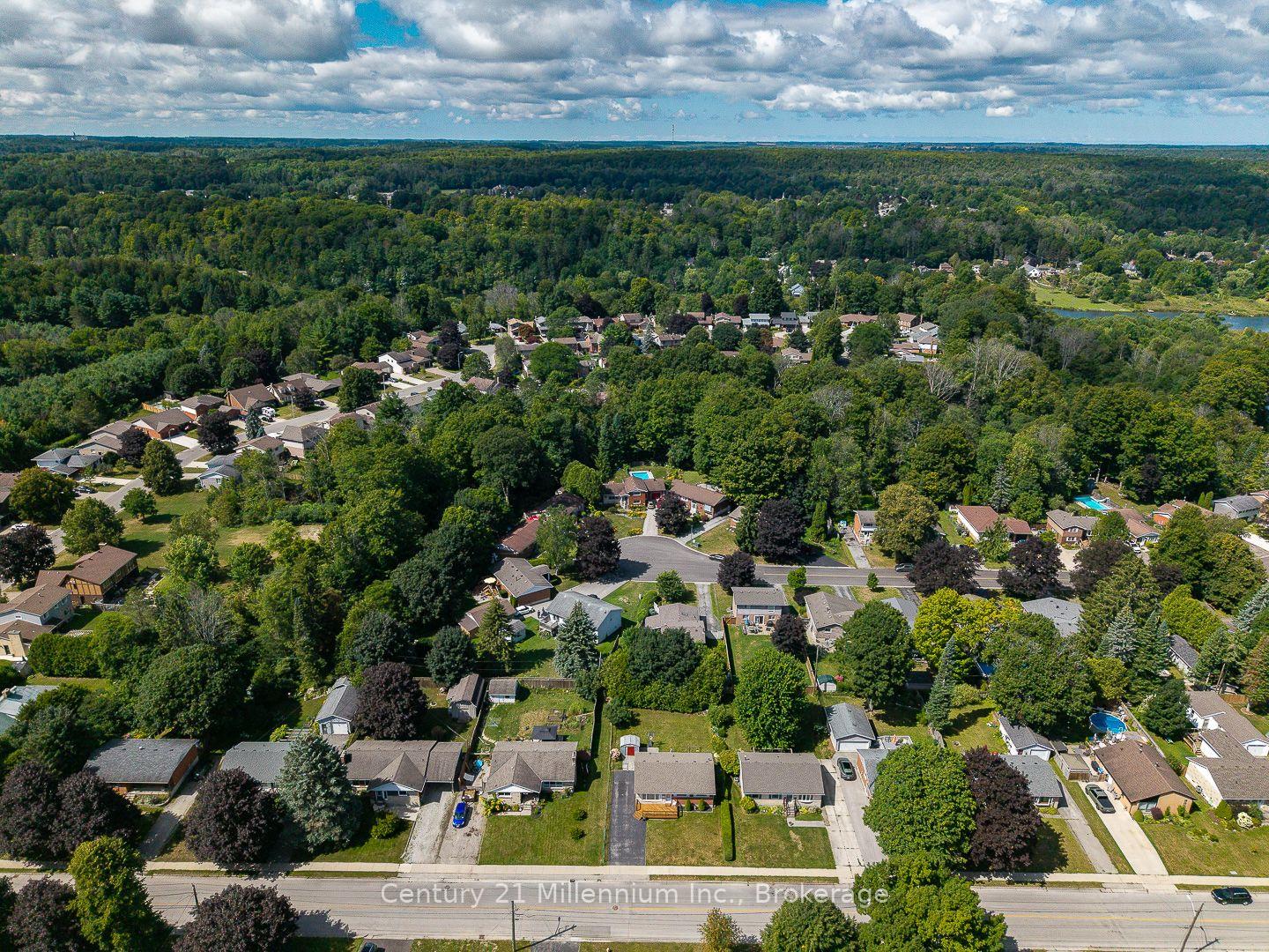 Photo 4 of 148 7th Avenue E, Owen Sound — HOMEH