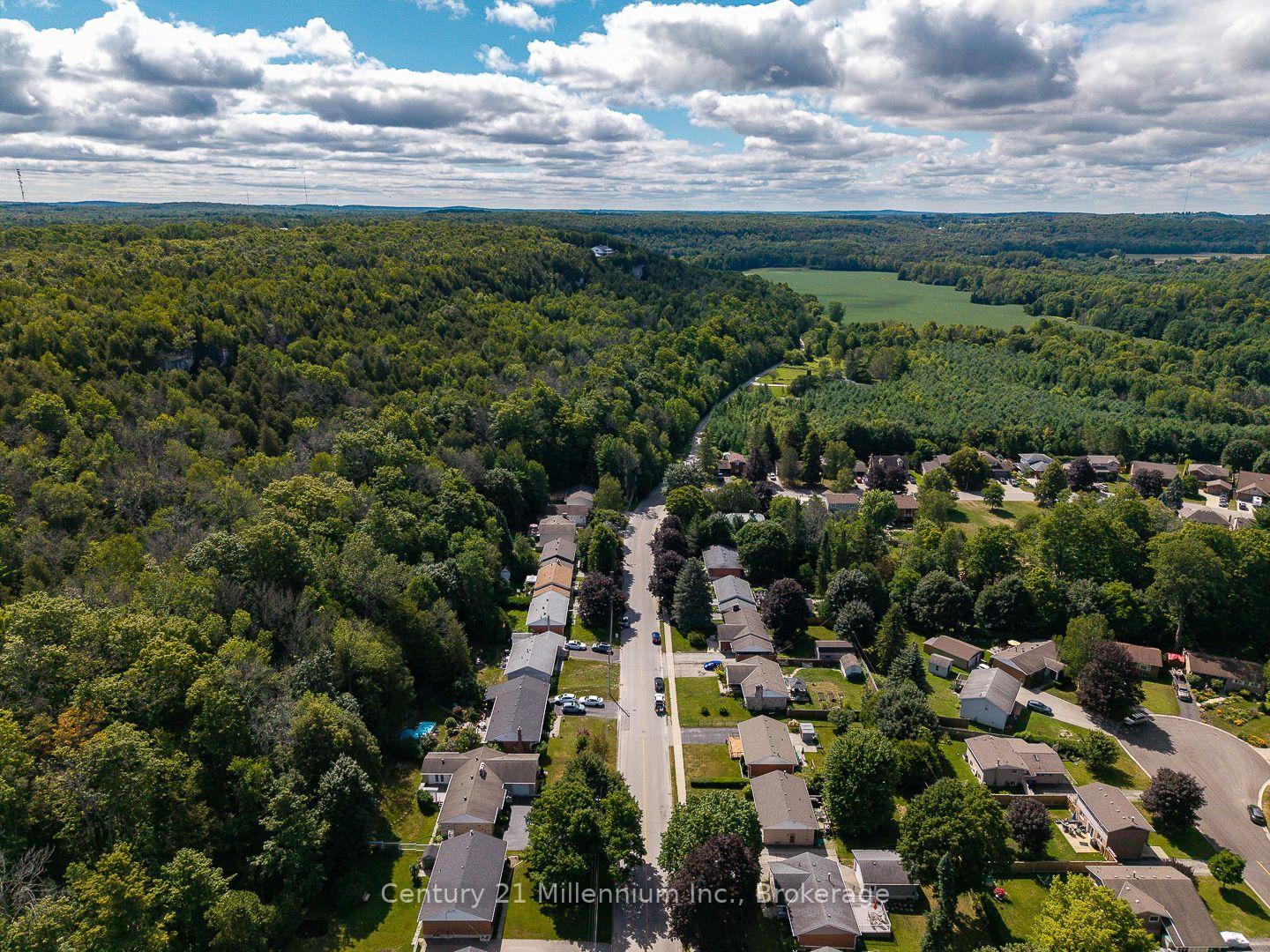 Photo 5 of 148 7th Avenue E, Owen Sound — HOMEH