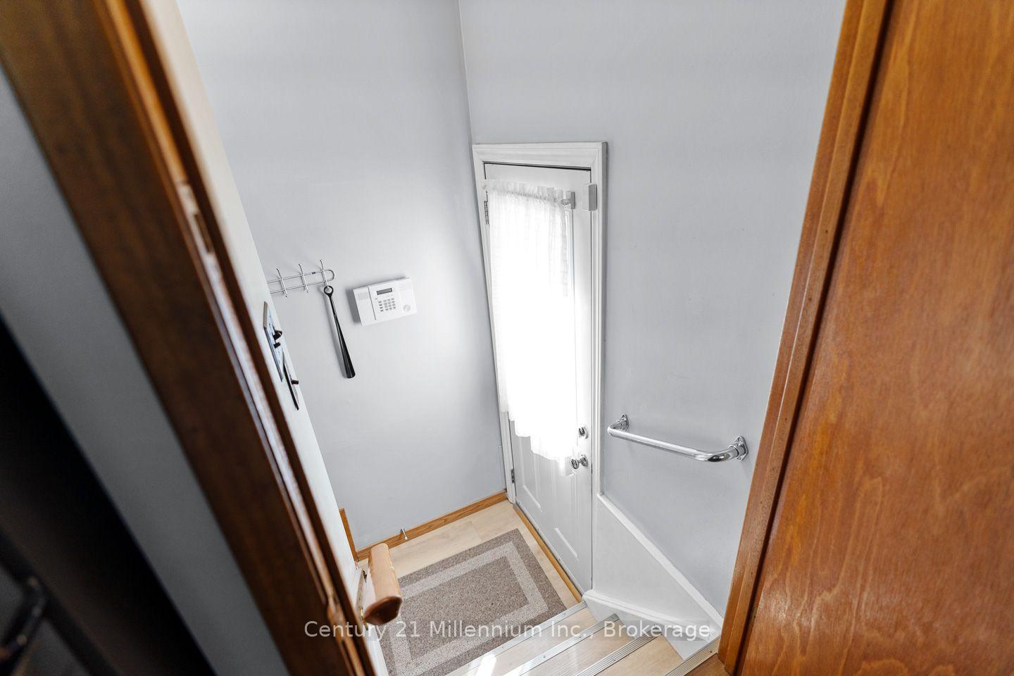 Photo 24 of 148 7th Avenue E, Owen Sound — HOMEH