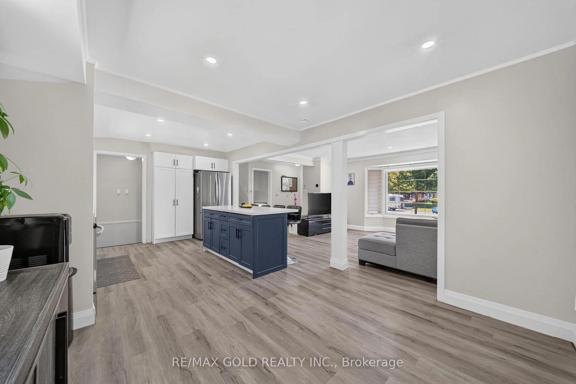 Photo 14 of 670 Grenfell Drive, London, North C — HOMEH