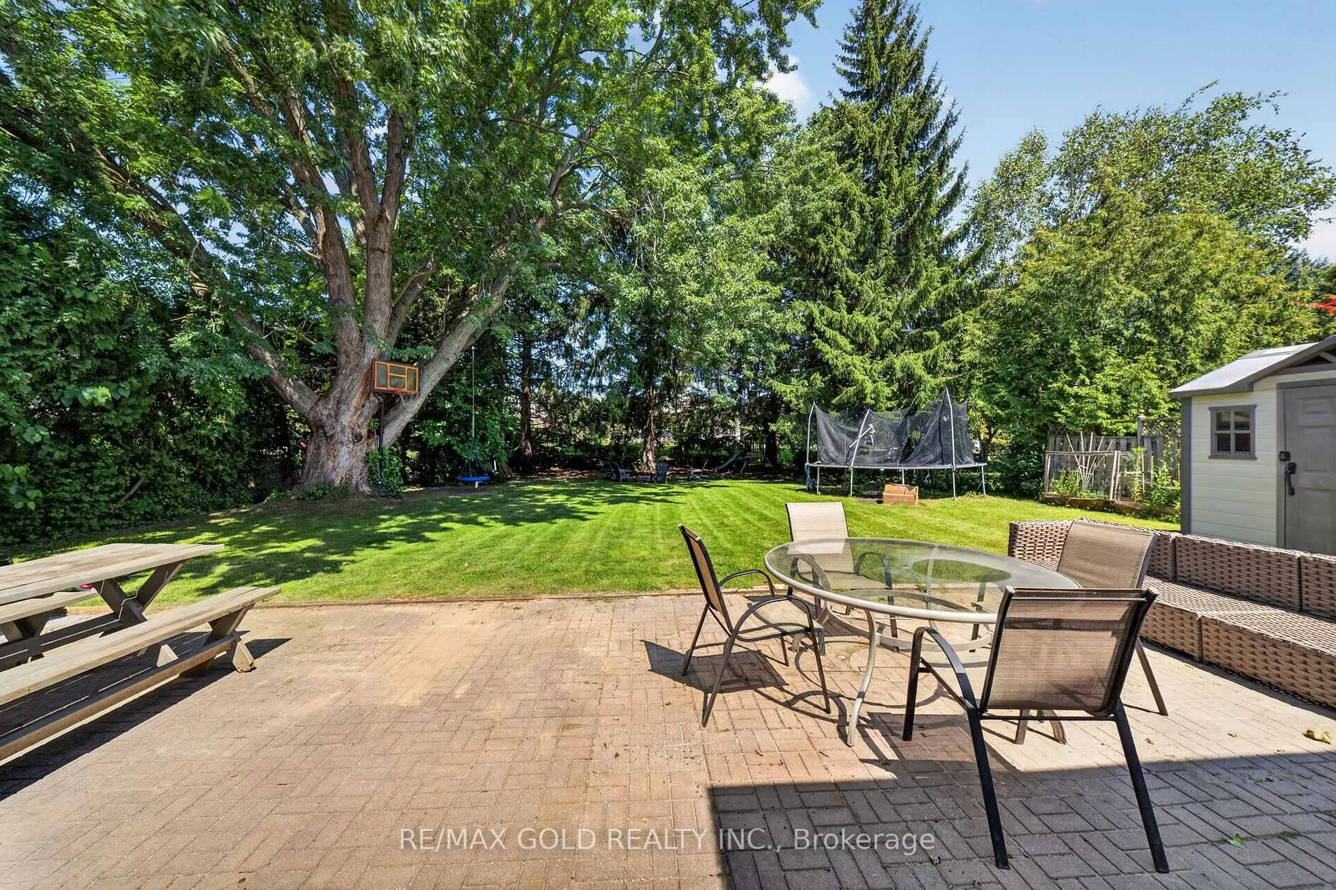 Photo 36 of 670 Grenfell Drive, London, North C — HOMEH