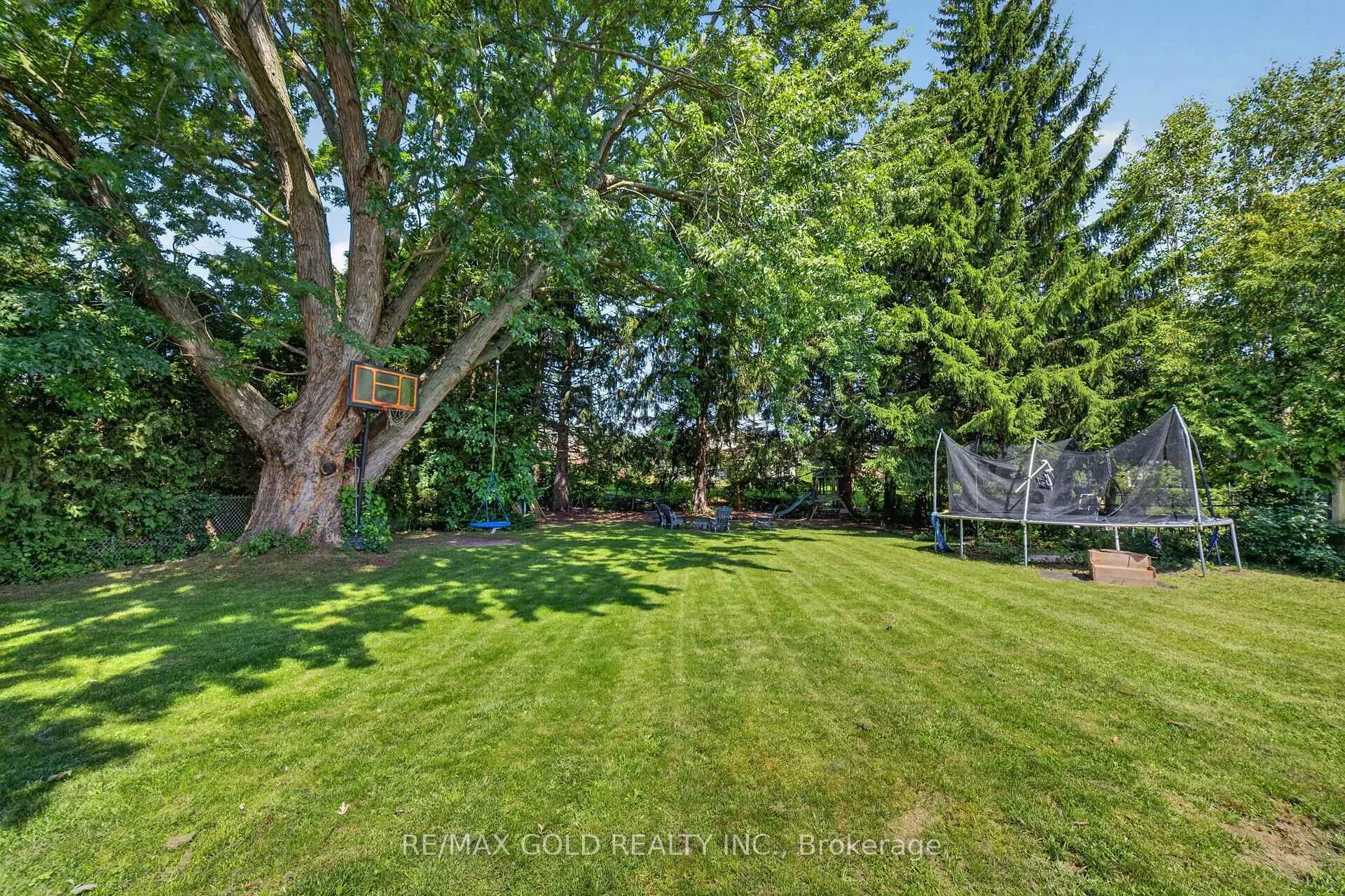 Photo 41 of 670 Grenfell Drive, London, North C — HOMEH