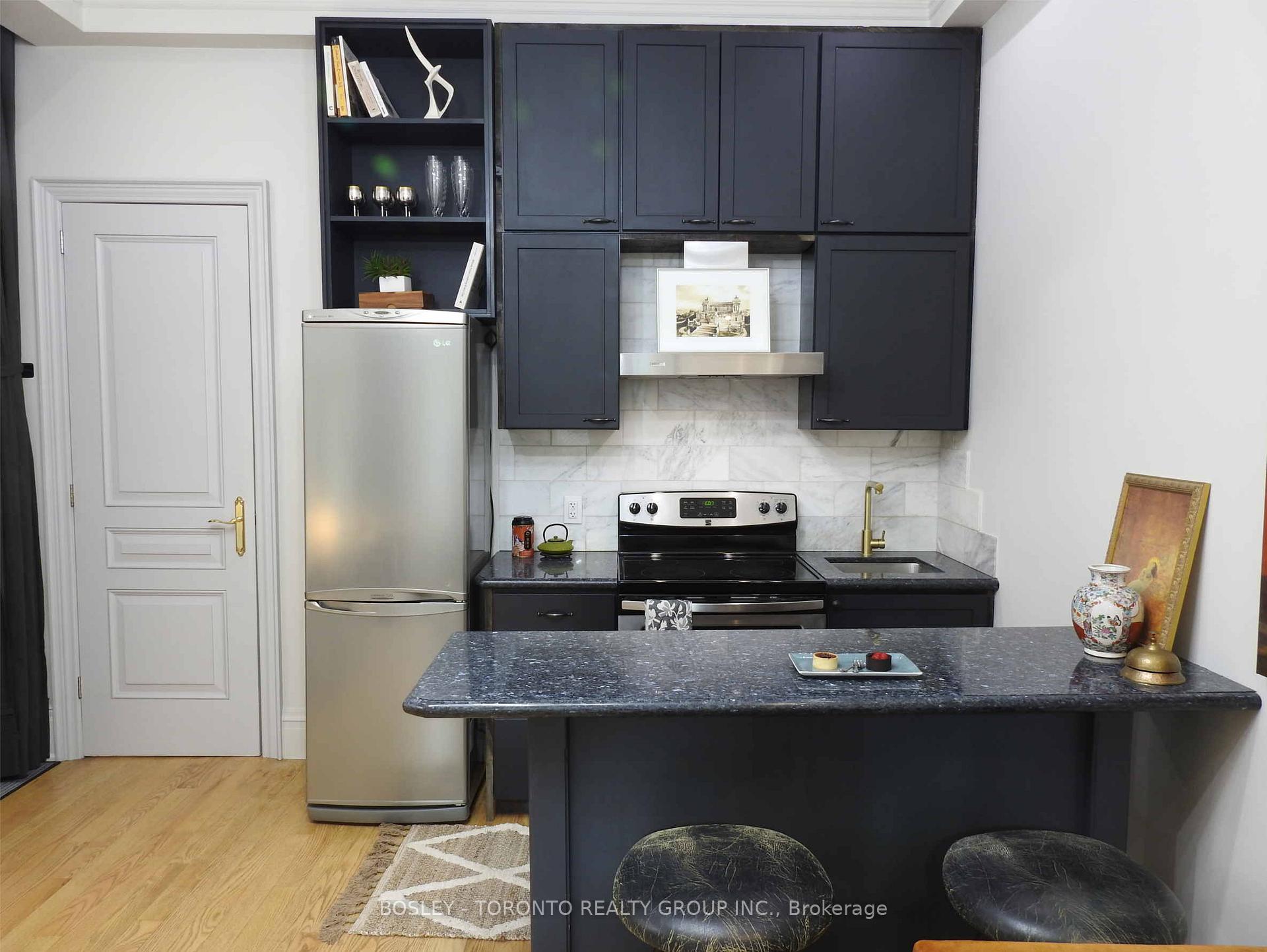Photo 2 of Unit 1, 21 Lansdowne Avenue, Toronto, Roncesvalles — HOMEH