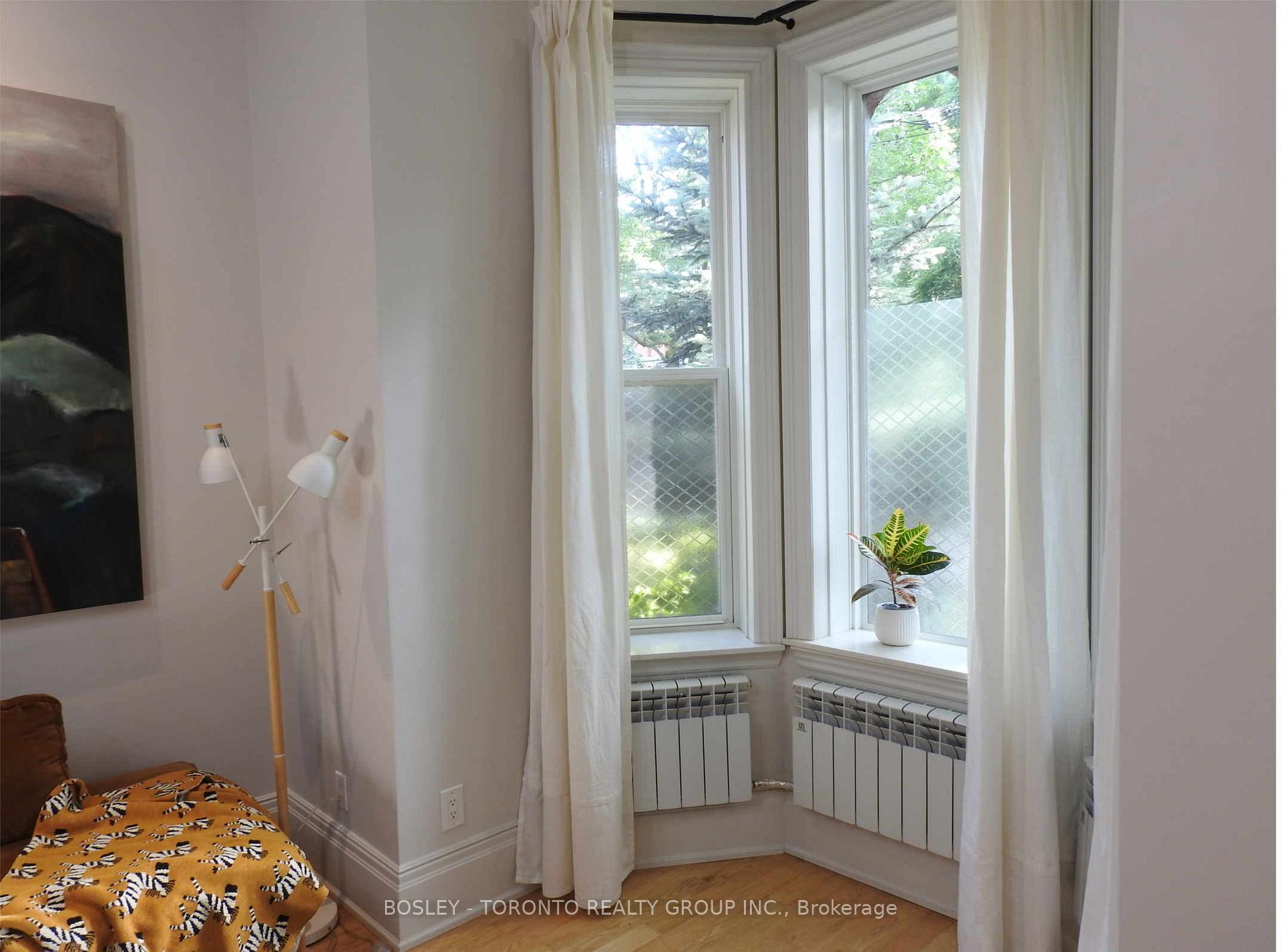 Photo 8 of Unit 1, 21 Lansdowne Avenue, Toronto, Roncesvalles — HOMEH