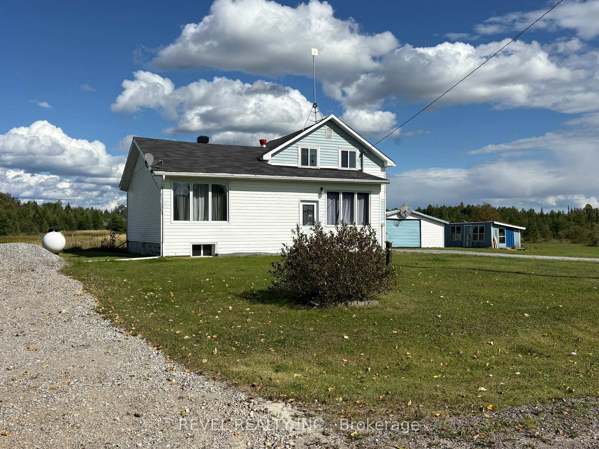 Photo 3 of Unit (Fauquier), 641 Thomas Road, Kapuskasing — HOMEH