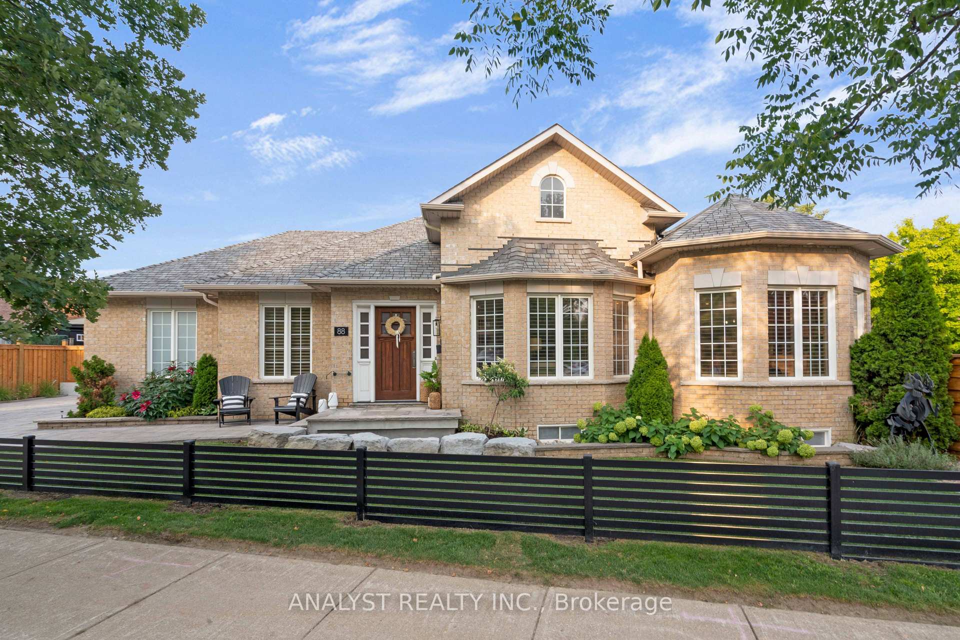 Photo 1 of 88 Brougham Drive, Vaughan, East Woodbridge — HOMEH