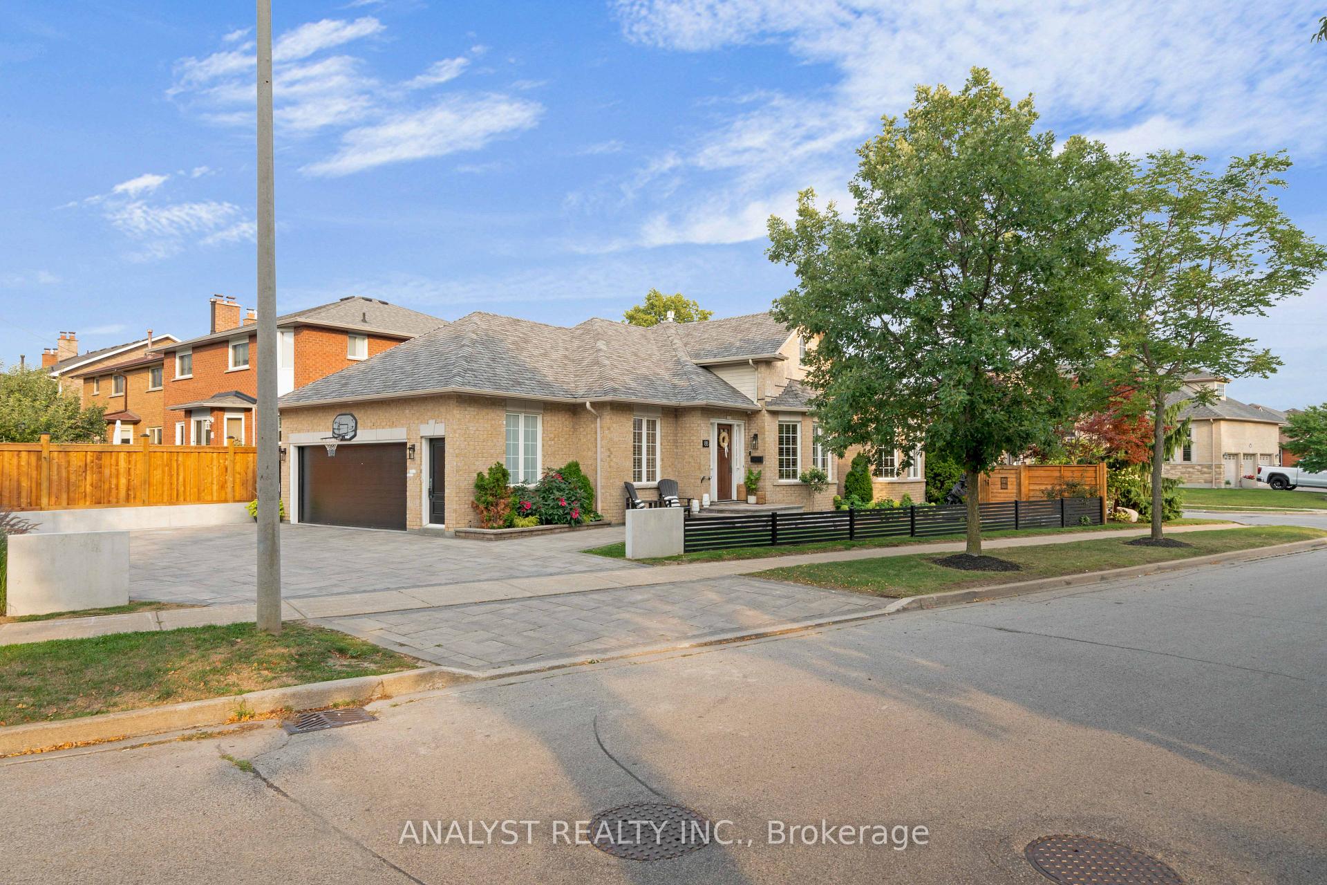 Photo 5 of 88 Brougham Drive, Vaughan, East Woodbridge — HOMEH
