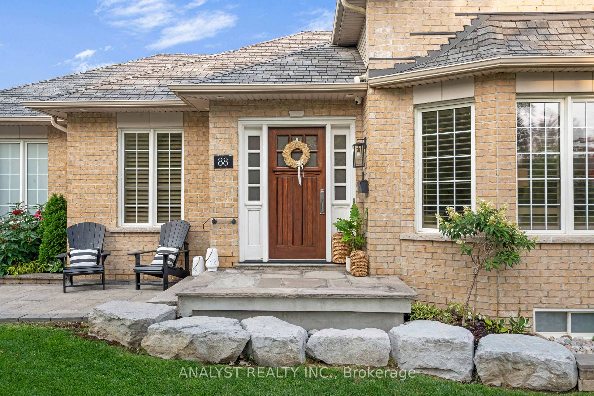 Photo 7 of 88 Brougham Drive, Vaughan, East Woodbridge — HOMEH