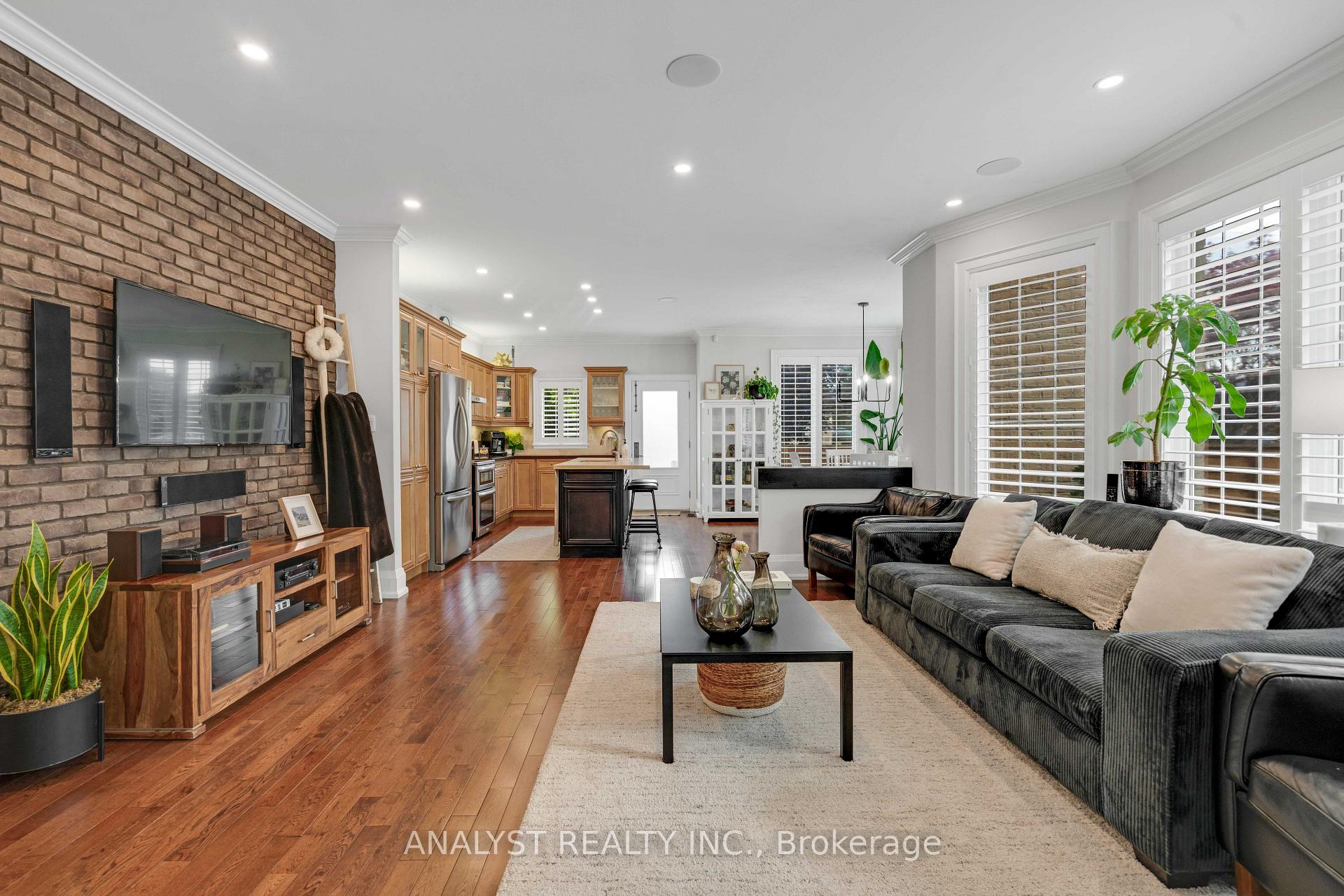 Photo 9 of 88 Brougham Drive, Vaughan, East Woodbridge — HOMEH