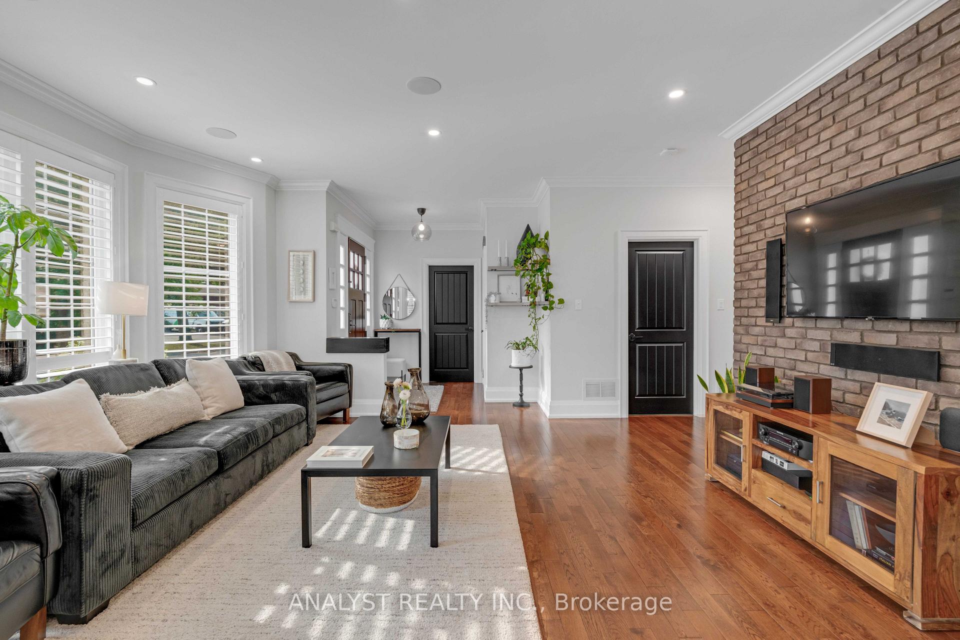 Photo 12 of 88 Brougham Drive, Vaughan, East Woodbridge — HOMEH
