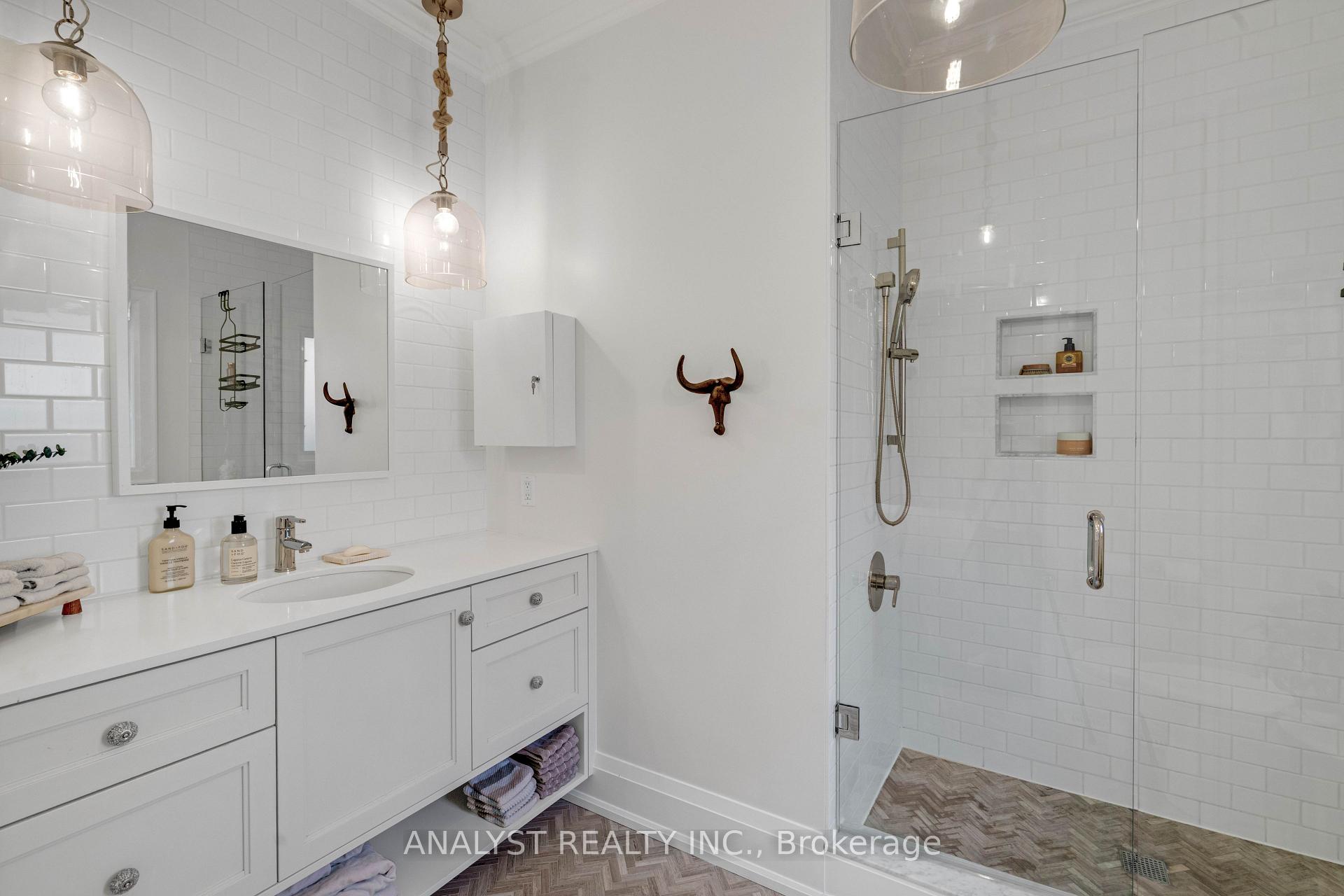 Photo 23 of 88 Brougham Drive, Vaughan, East Woodbridge — HOMEH