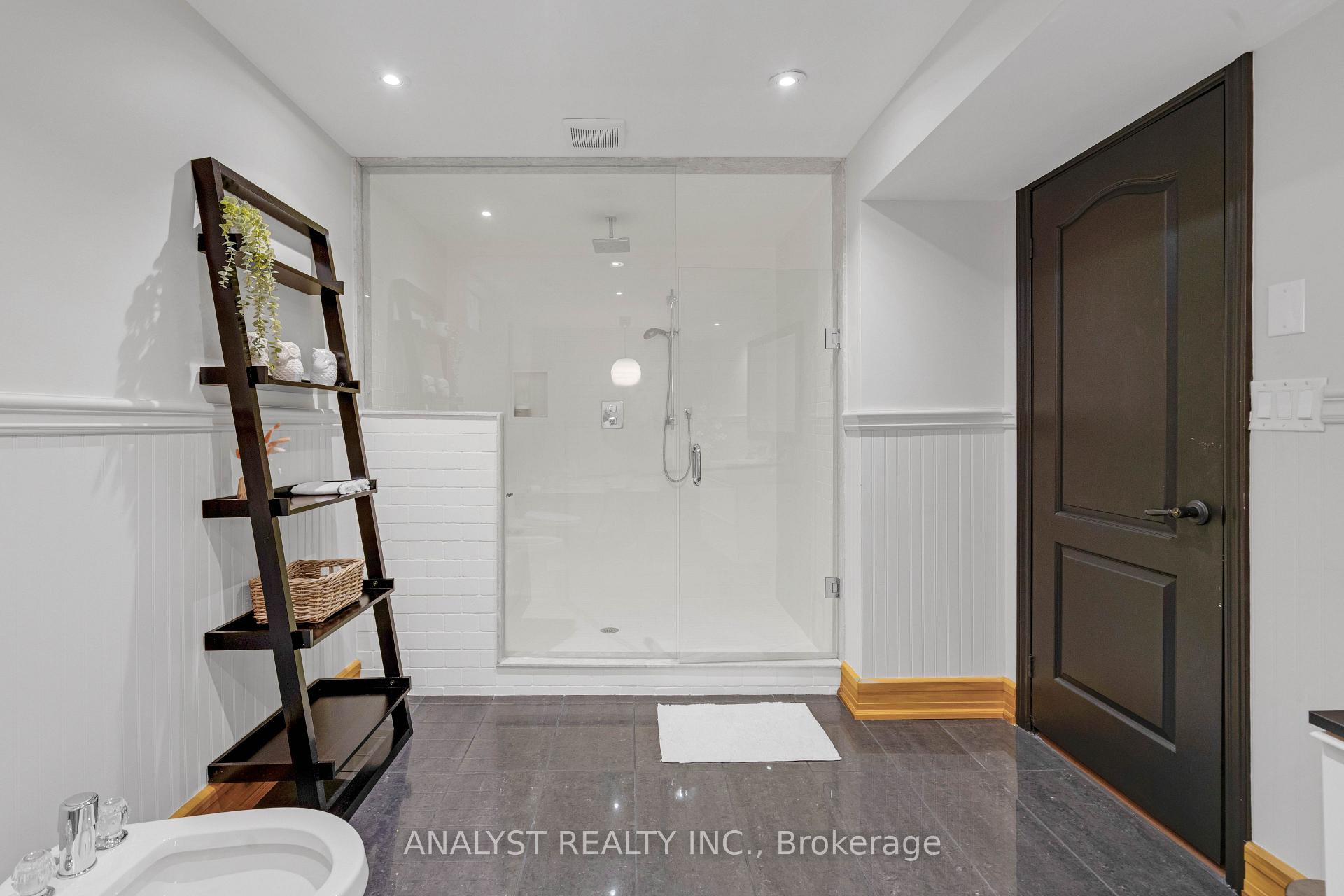 Photo 34 of 88 Brougham Drive, Vaughan, East Woodbridge — HOMEH