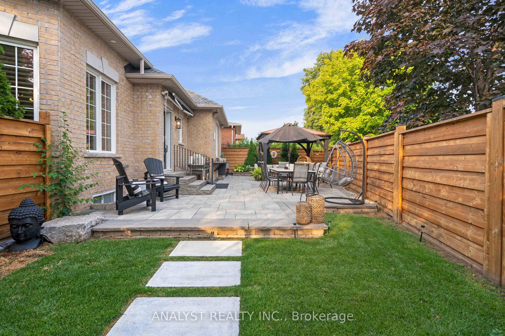 Photo 40 of 88 Brougham Drive, Vaughan, East Woodbridge — HOMEH