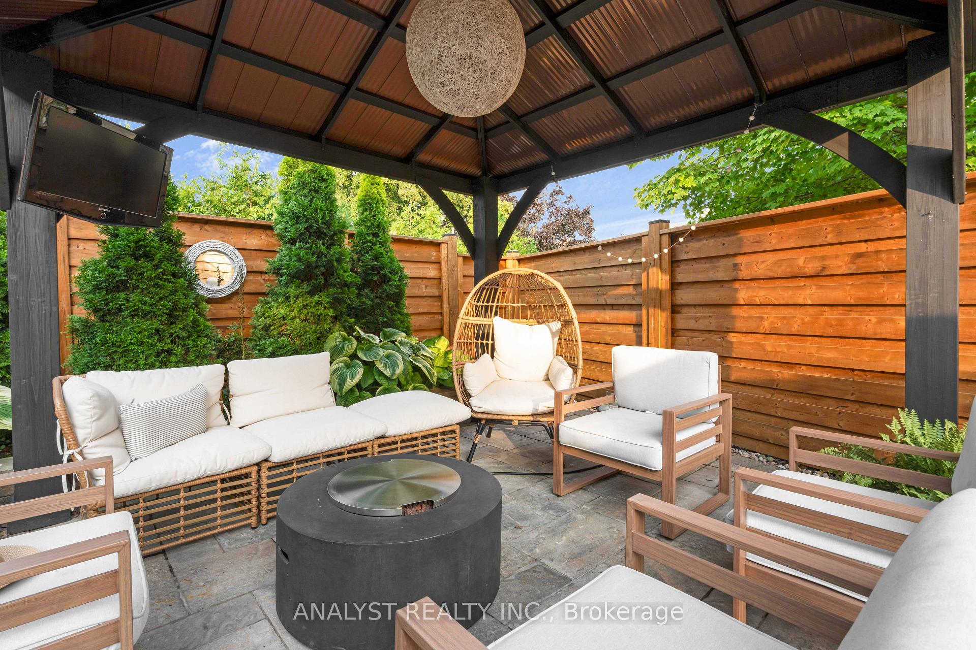 Photo 44 of 88 Brougham Drive, Vaughan, East Woodbridge — HOMEH