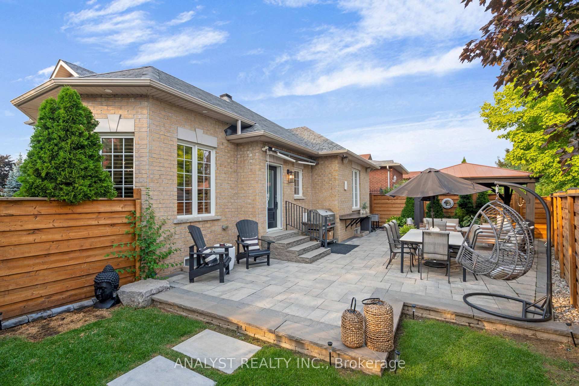Photo 46 of 88 Brougham Drive, Vaughan, East Woodbridge — HOMEH