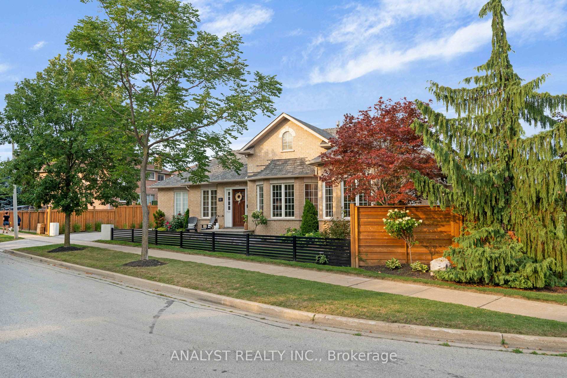 Photo 47 of 88 Brougham Drive, Vaughan, East Woodbridge — HOMEH
