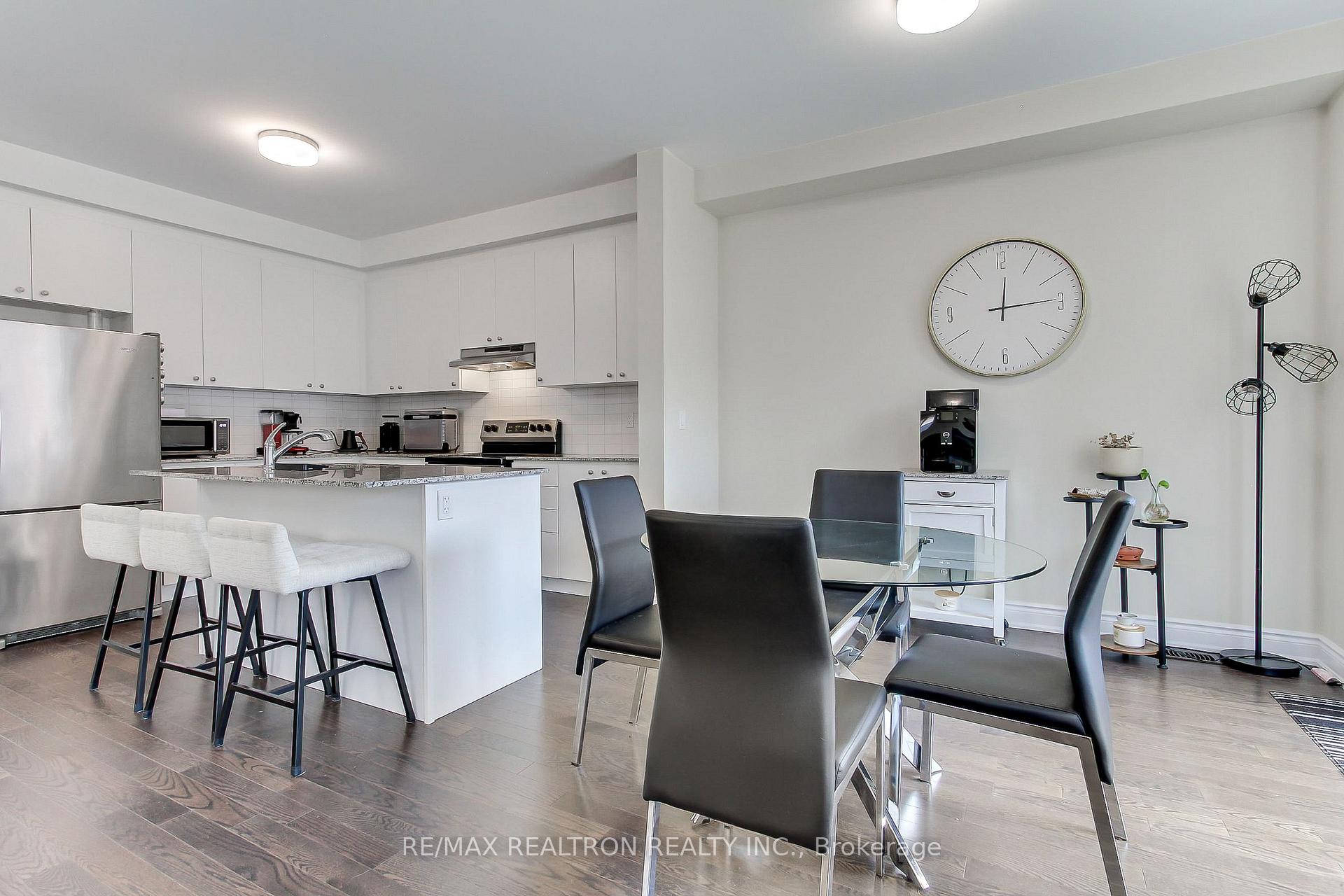 Photo 13 of 2109 Wilson Street, Innisfil, Alcona — HOMEH