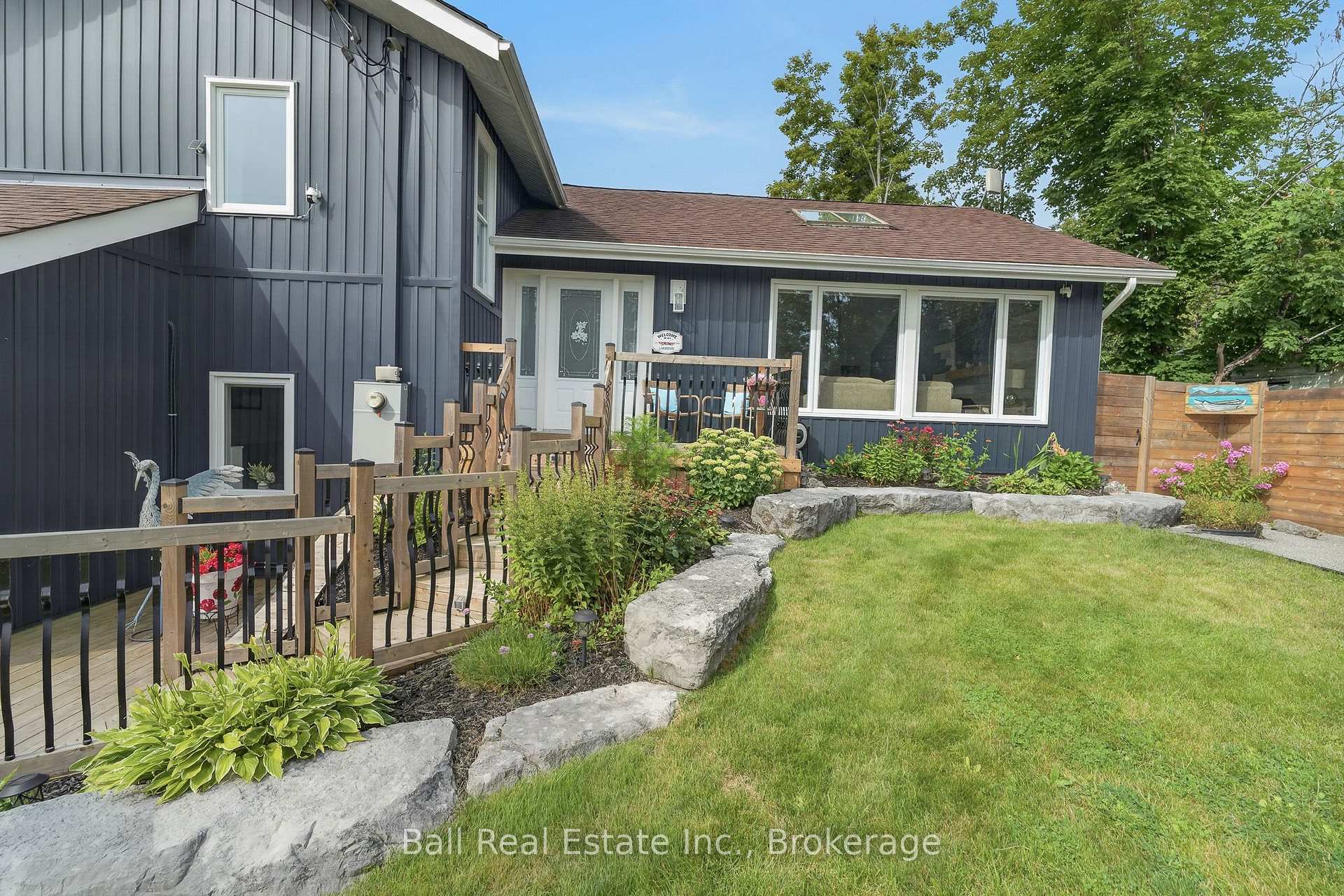 Photo 3 of 118 Echo Bay Road E, Kawartha Lakes, Bobcaygeon — HOMEH