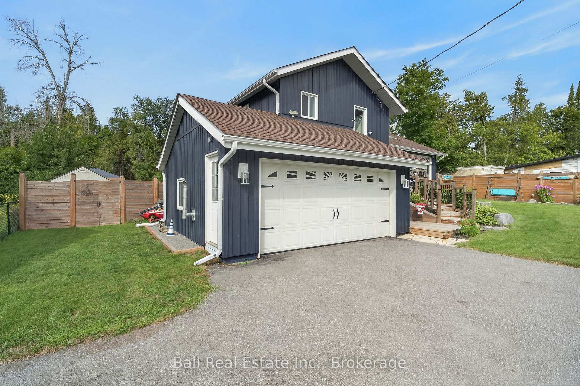 Photo 9 of 118 Echo Bay Road E, Kawartha Lakes, Bobcaygeon — HOMEH