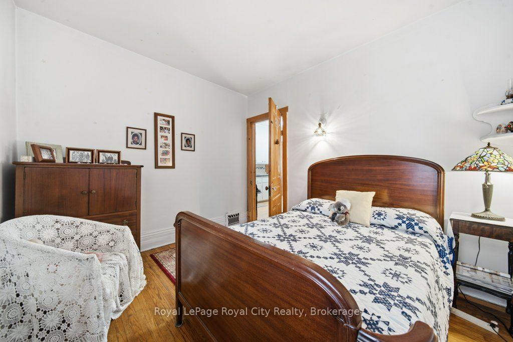 Photo 19 of 66 Raglan Street, Guelph, Junction/Onward Willow — HOMEH