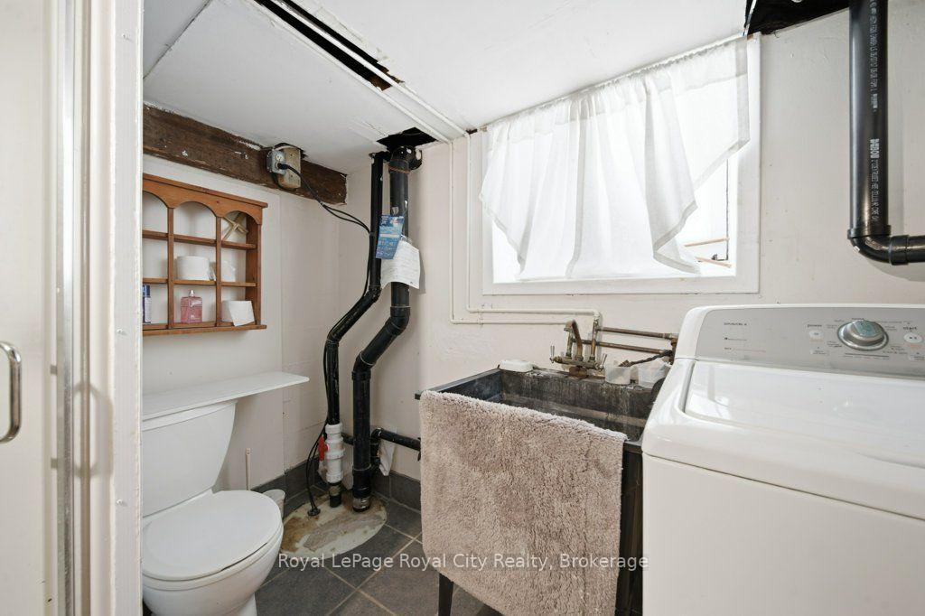 Photo 33 of 66 Raglan Street, Guelph, Junction/Onward Willow — HOMEH