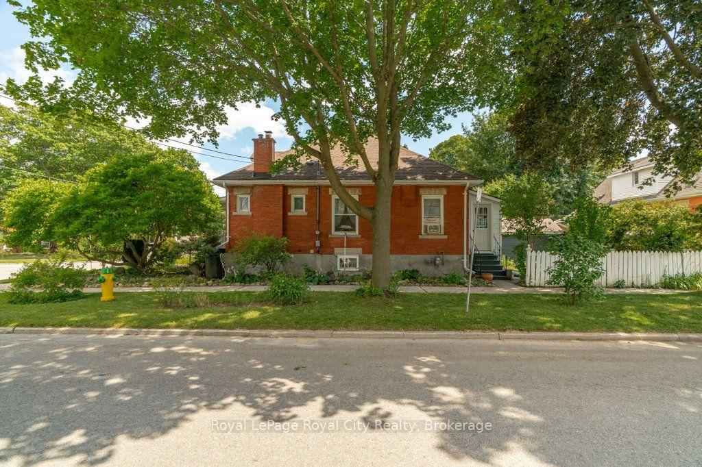 Photo 34 of 66 Raglan Street, Guelph, Junction/Onward Willow — HOMEH