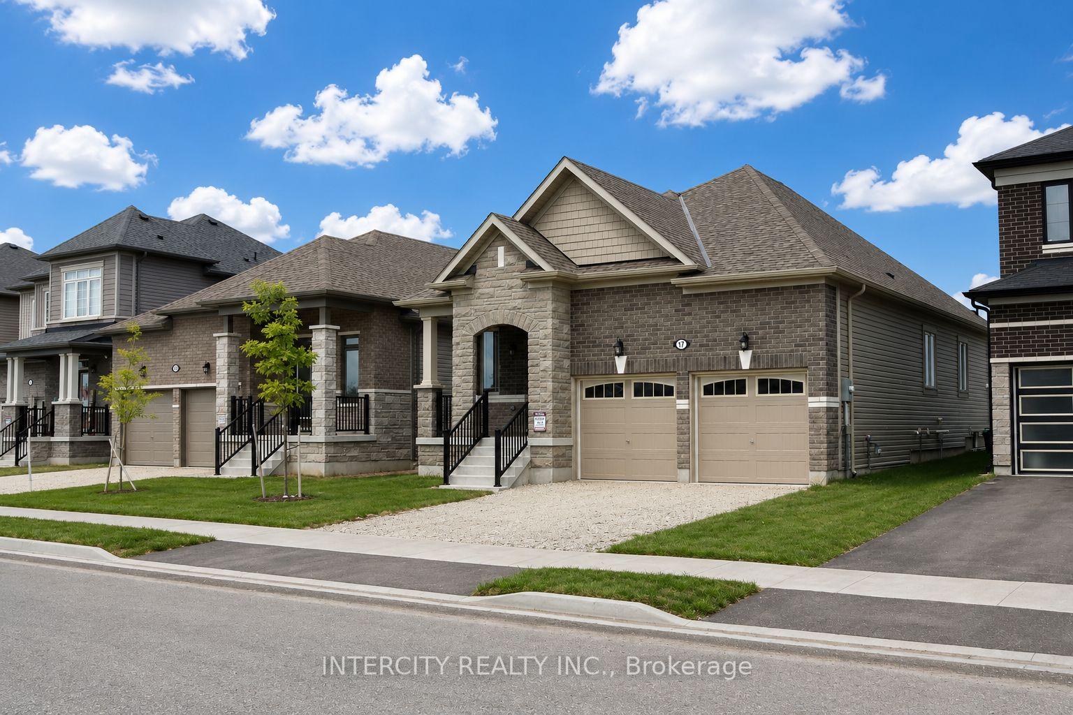 Photo 2 of 17 Union Boulevard, Wasaga Beach — HOMEH