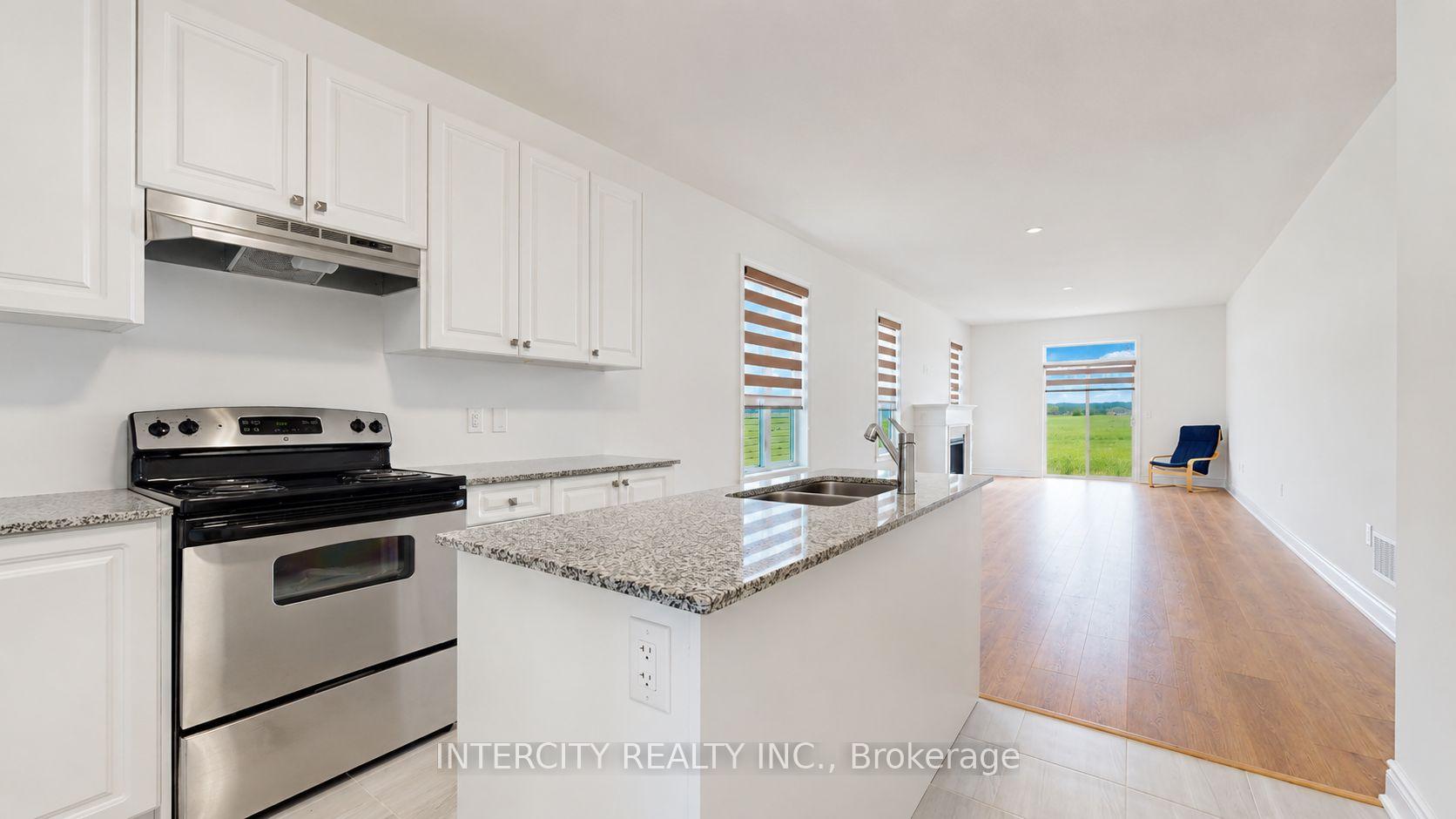 Photo 9 of 17 Union Boulevard, Wasaga Beach — HOMEH
