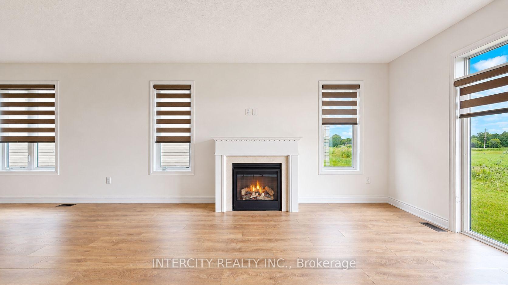 Photo 18 of 17 Union Boulevard, Wasaga Beach — HOMEH