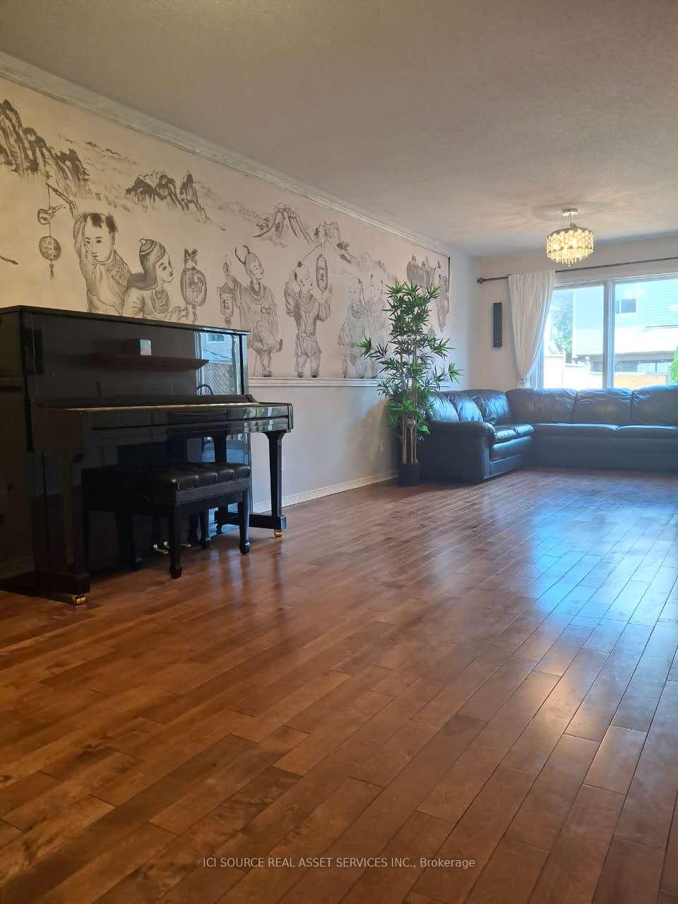 Photo 6 of 1655 Jobin Crescent, Ottawa, Carson Grove — HOMEH