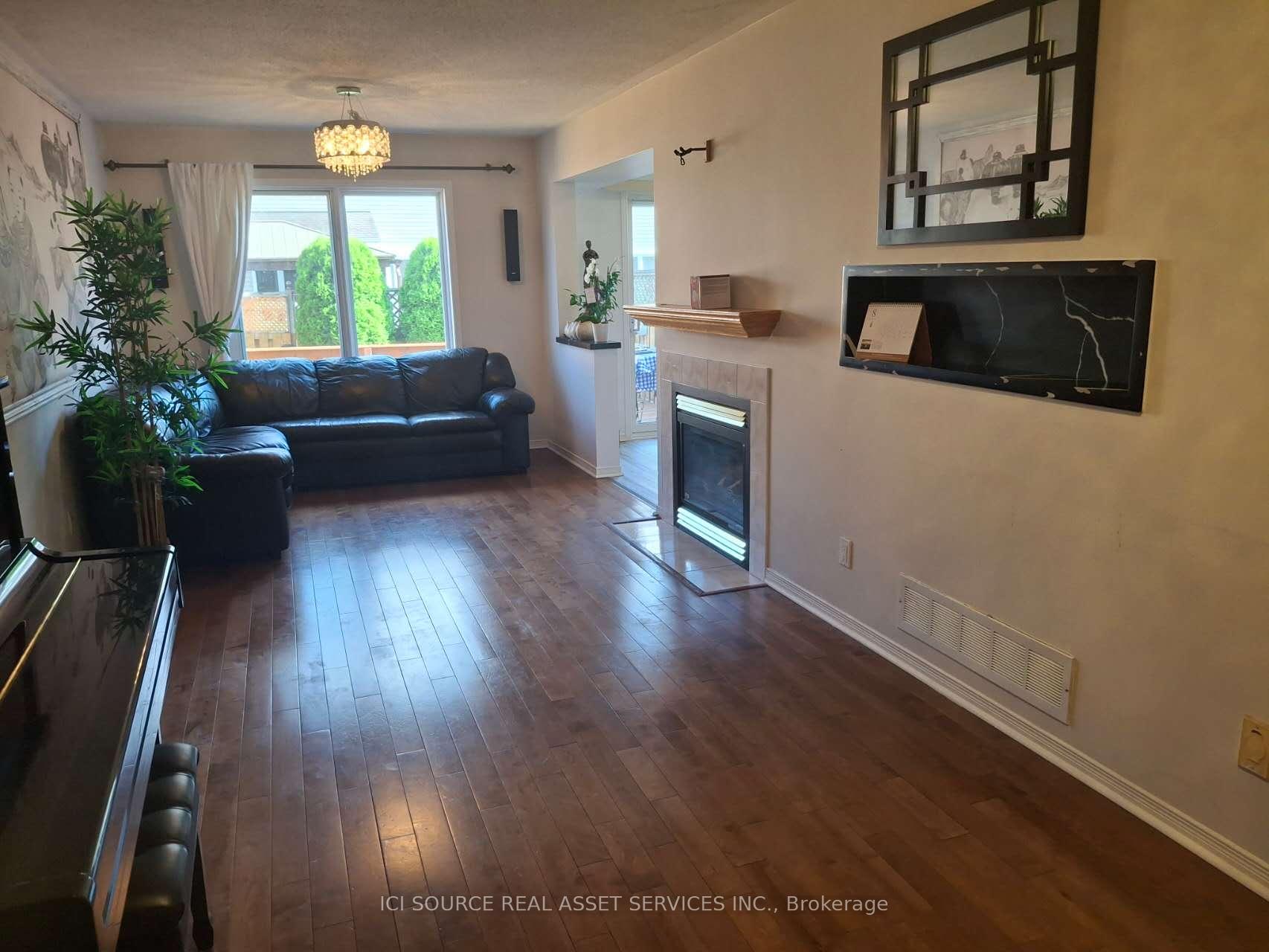 Photo 7 of 1655 Jobin Crescent, Ottawa, Carson Grove — HOMEH