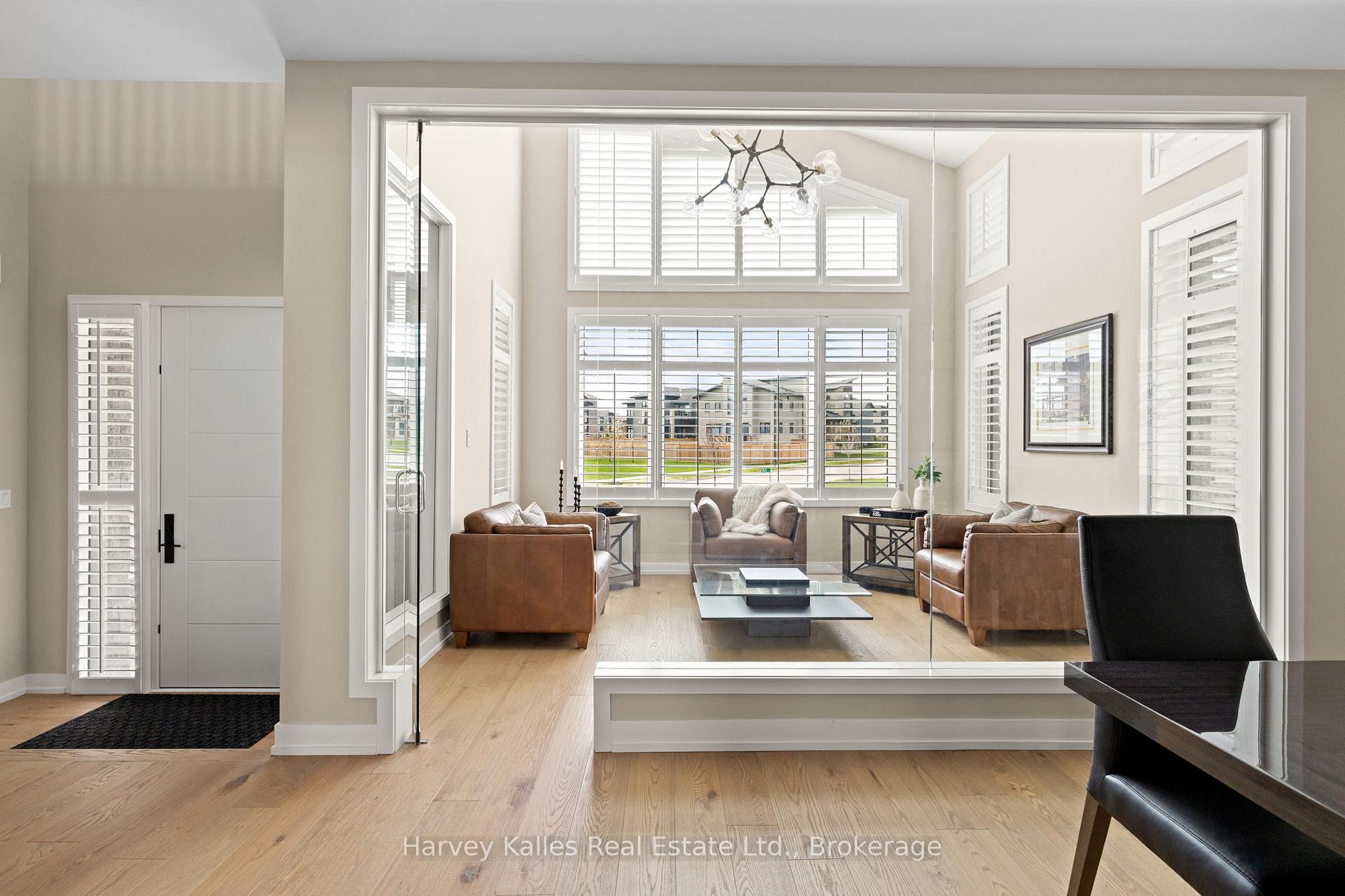 Photo 3 of 163 Springside Crescent, Blue Mountains — HOMEH