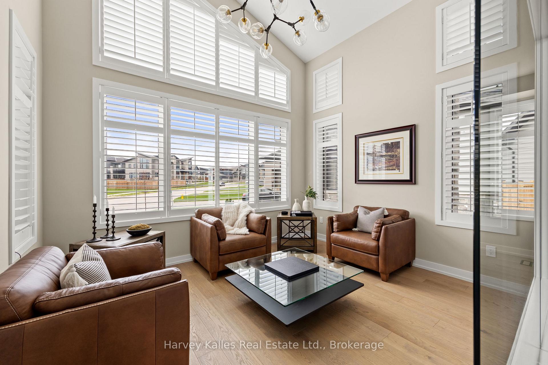 Photo 5 of 163 Springside Crescent, Blue Mountains — HOMEH