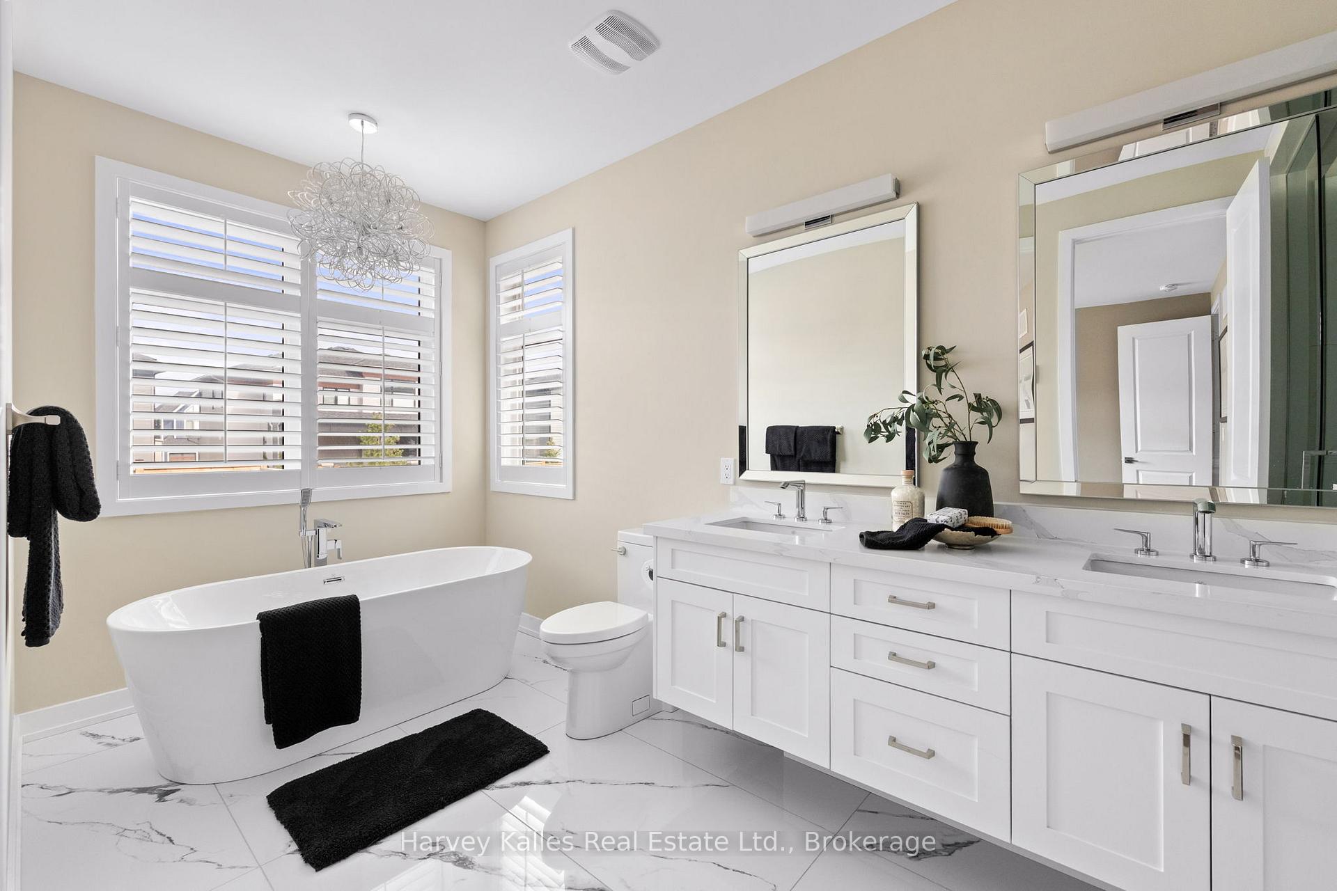 Photo 23 of 163 Springside Crescent, Blue Mountains — HOMEH