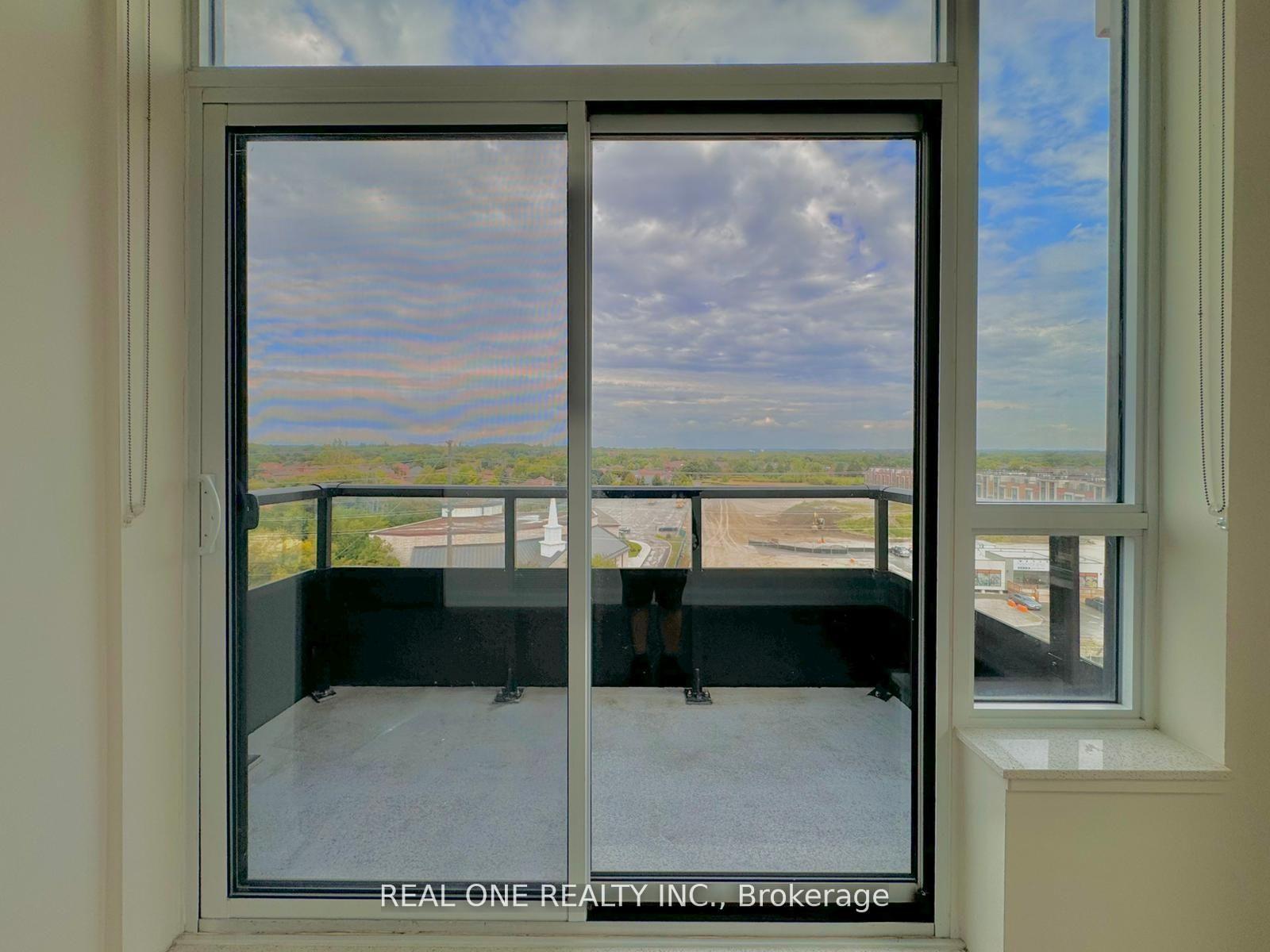 Photo 2 of Unit Rg22, 25 Water Walk Drive, Markham, Unionville — HOMEH