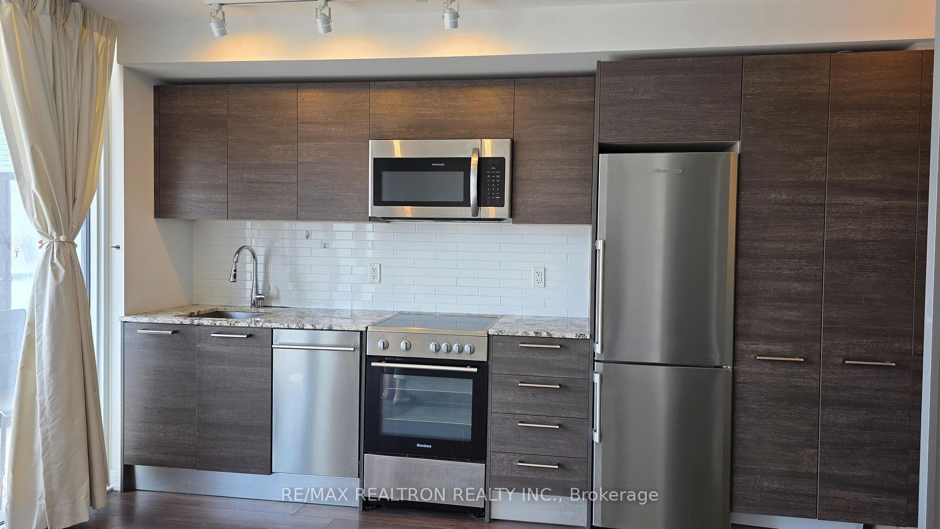 Photo 7 of Unit 1103, 28 Wellesley Street E, Toronto, Church-Yonge Corridor — HOMEH