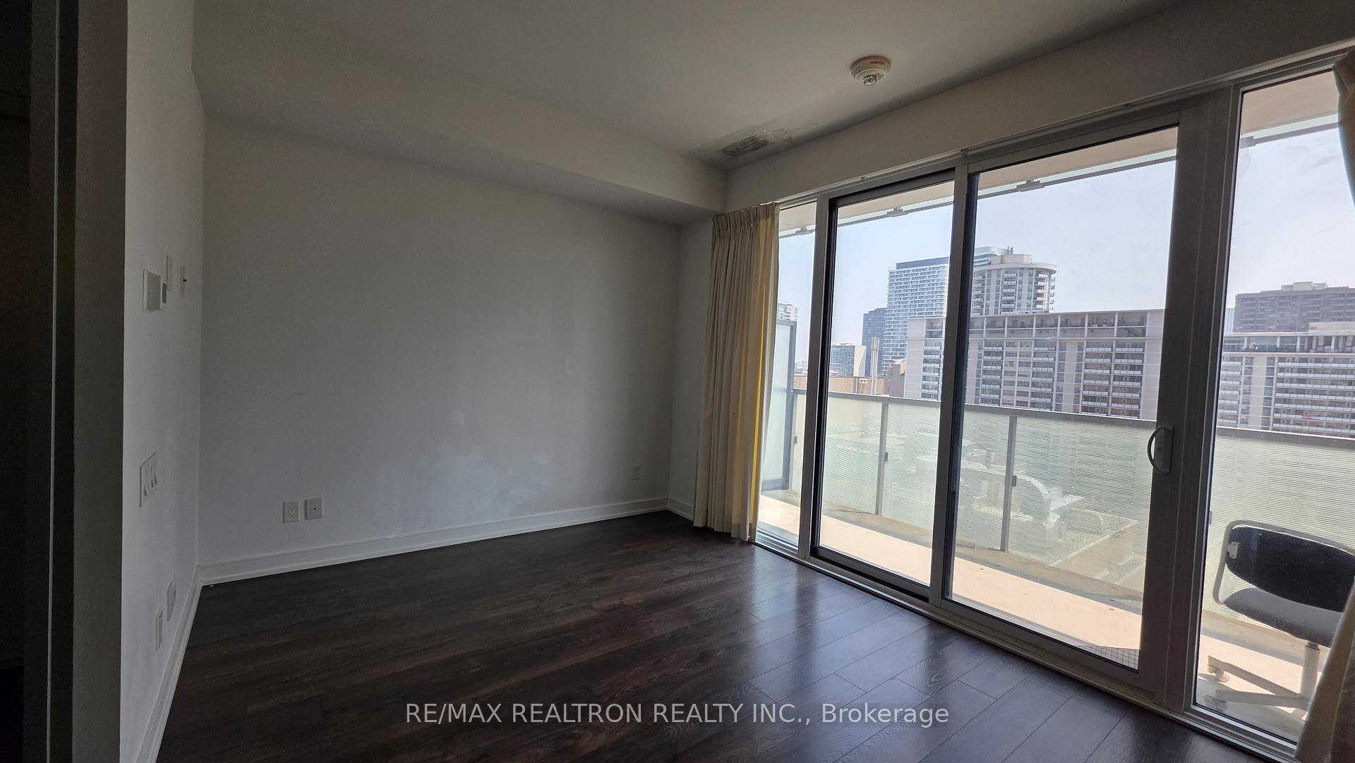 Photo 9 of Unit 1103, 28 Wellesley Street E, Toronto, Church-Yonge Corridor — HOMEH