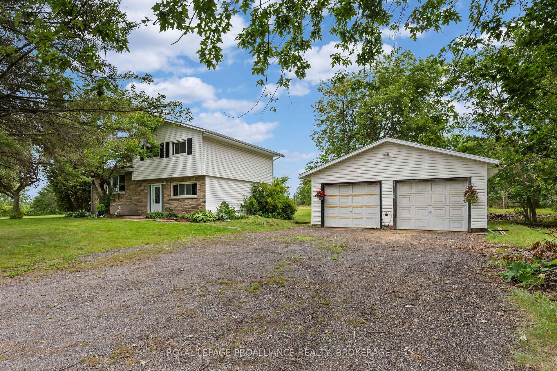 Photo 1 of 3298 Perth Road, South Frontenac, Frontenac South — HOMEH