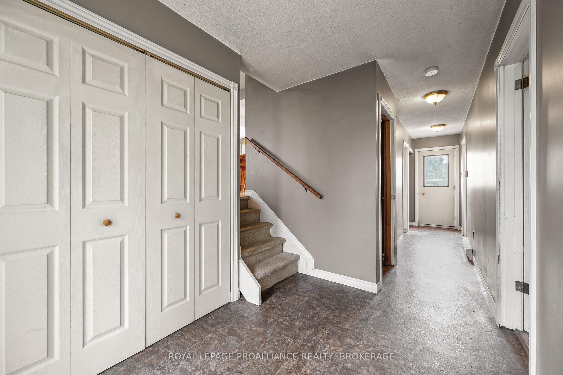 Photo 6 of 3298 Perth Road, South Frontenac, Frontenac South — HOMEH
