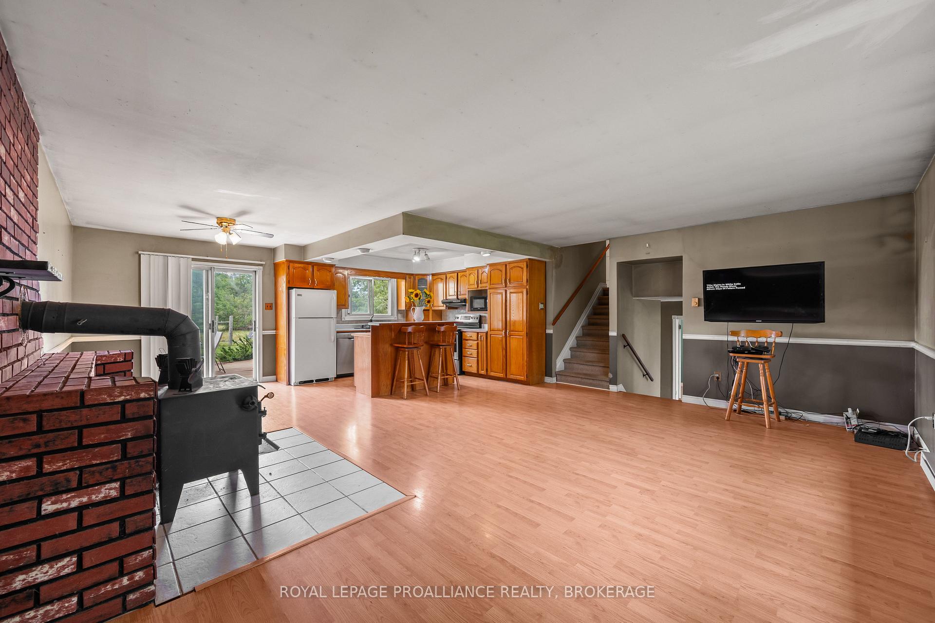 Photo 14 of 3298 Perth Road, South Frontenac, Frontenac South — HOMEH