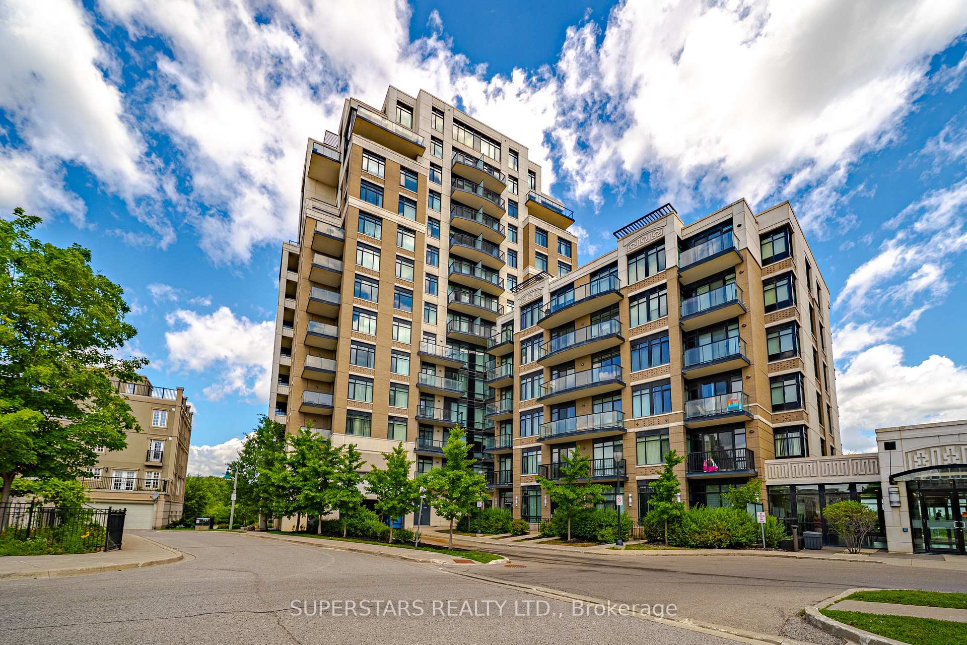 Photo 1 of Unit 809, 151 Upper Duke Crescent, Markham, Unionville — HOMEH